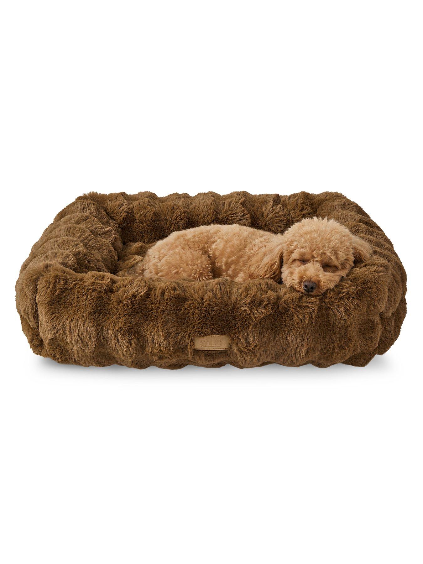 Snug Super Cosy Faux Fur Box Pet Bed
