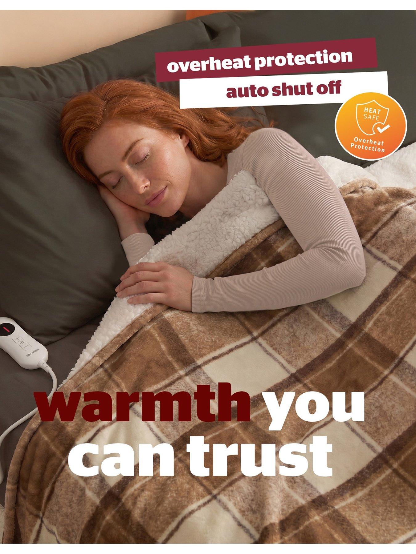 Image 5 of 7 of Silentnight Luxury Check Fleece Heated Throw
