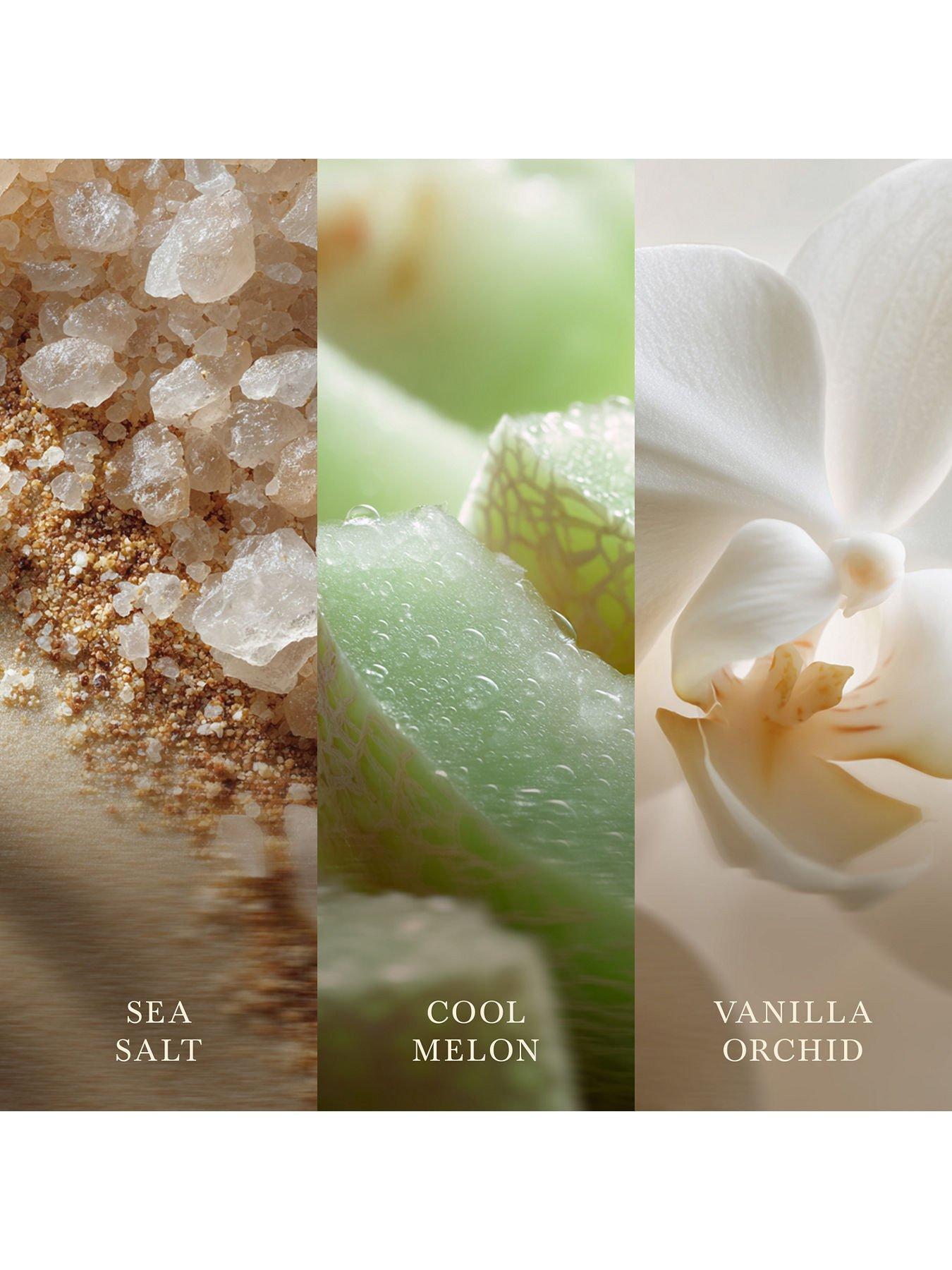 Image 3 of 8 of WoodWick Medium Candle - Vanilla & Sea Salt