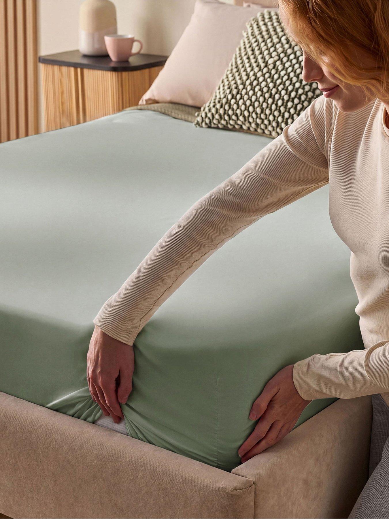 Image 3 of 6 of Silentnight Supersoft Perfect Fit Fitted Sheet - Sage