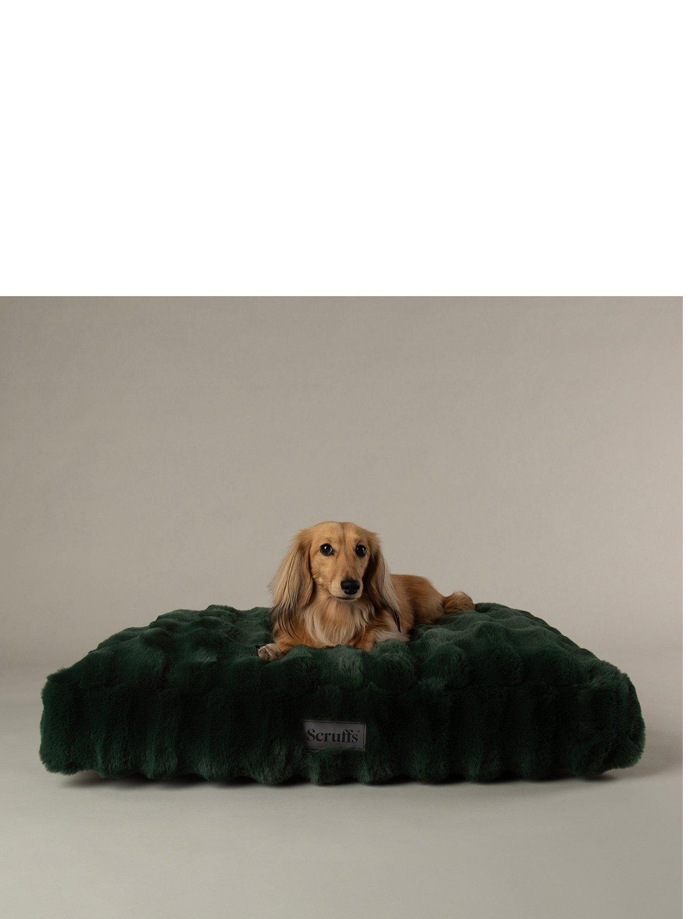 Image 2 of 5 of Scruffs Scruffs Festive Faux&nbsp;Fur Mattress - Green