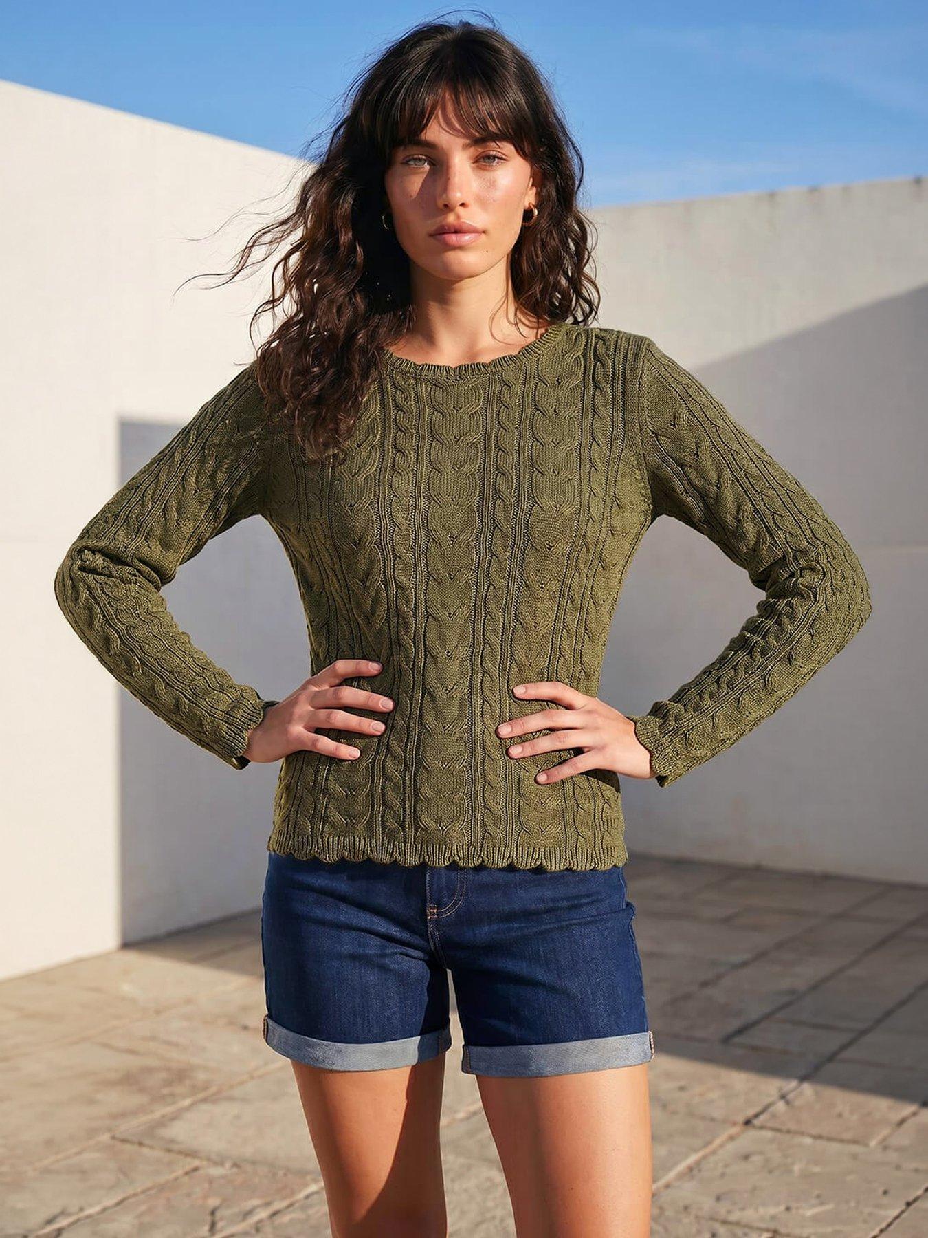 Image 4 of 4 of Roman Scallop Trim Cable Knit Jumper