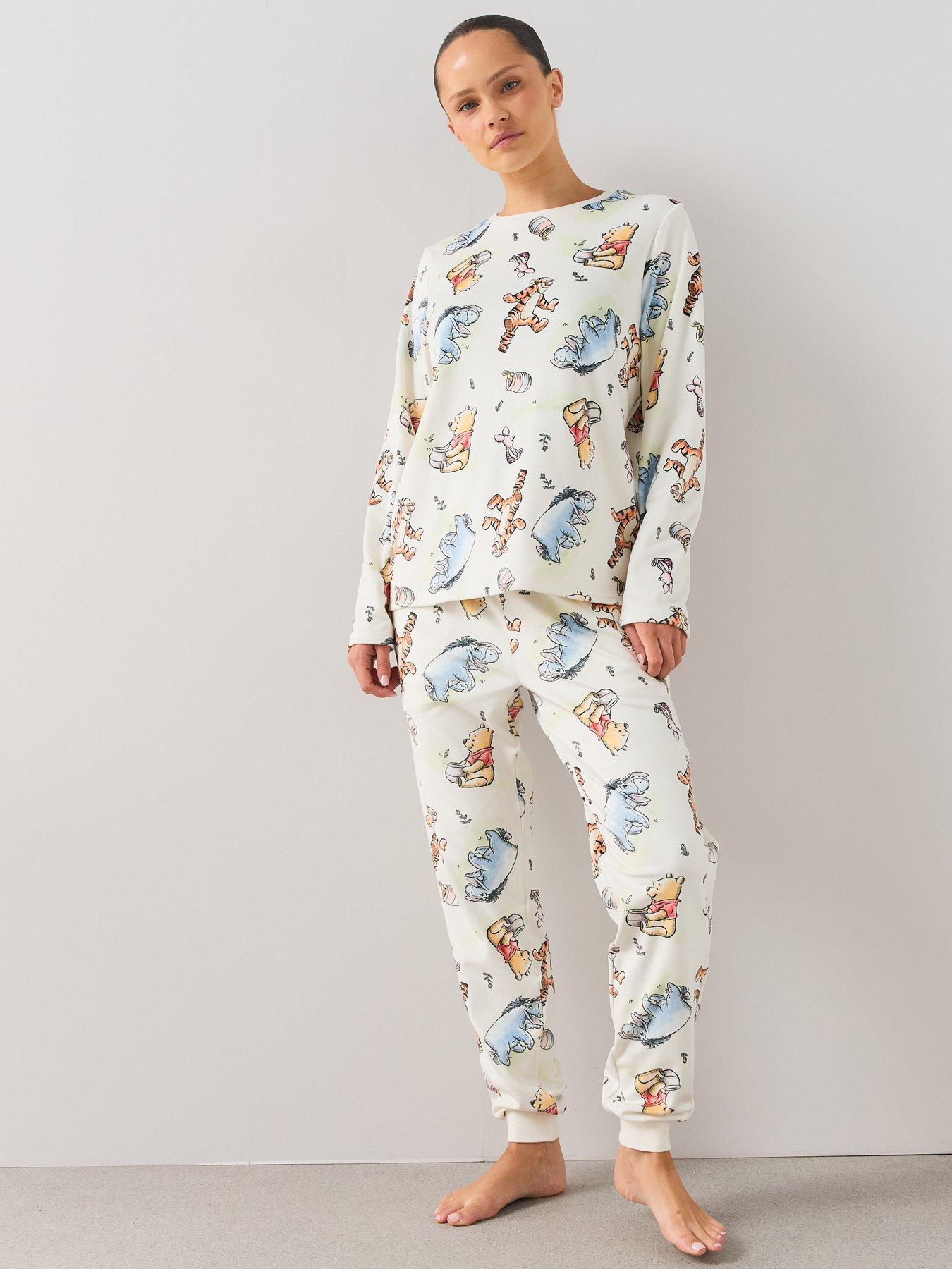 Image 3 of 7 of Brand Threads Winnie The Pooh Fleece Twosie Pyjama Set