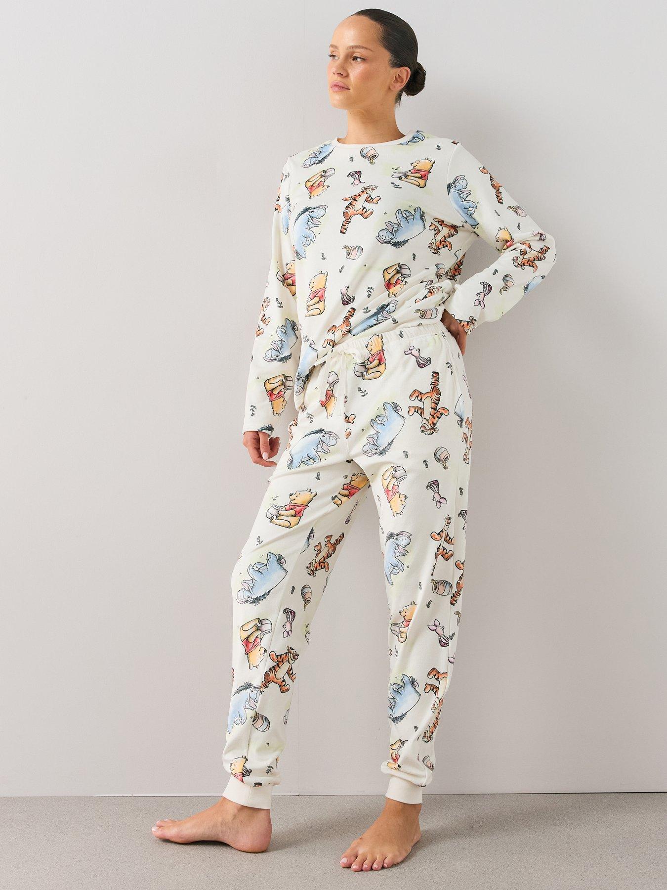 Image 6 of 7 of Brand Threads Winnie The Pooh Fleece Twosie Pyjama Set