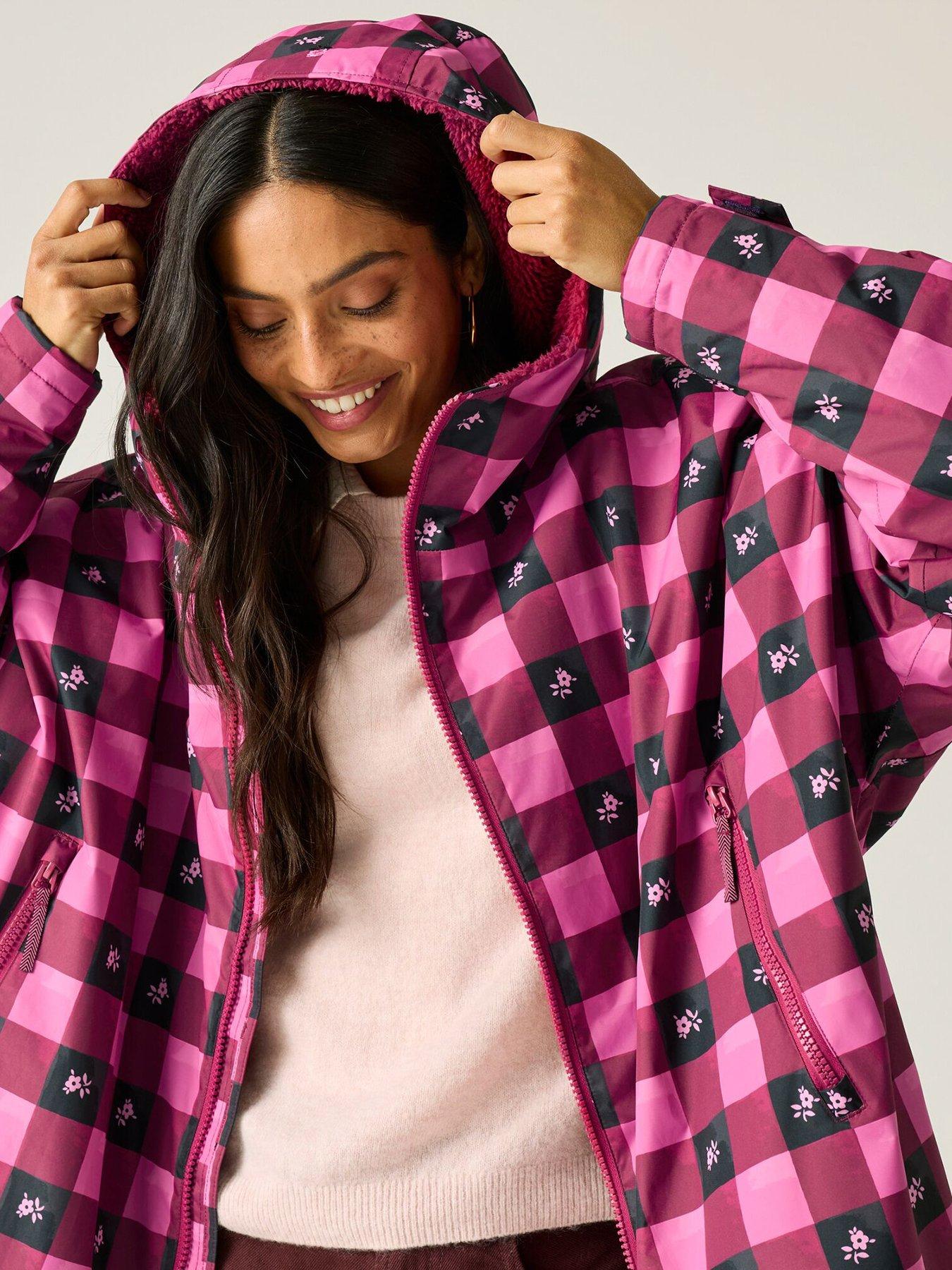 Image 3 of 7 of Regatta Womens Cath Kidston Waterproof Borg Lined Hooded Changing Robe - Burgundy