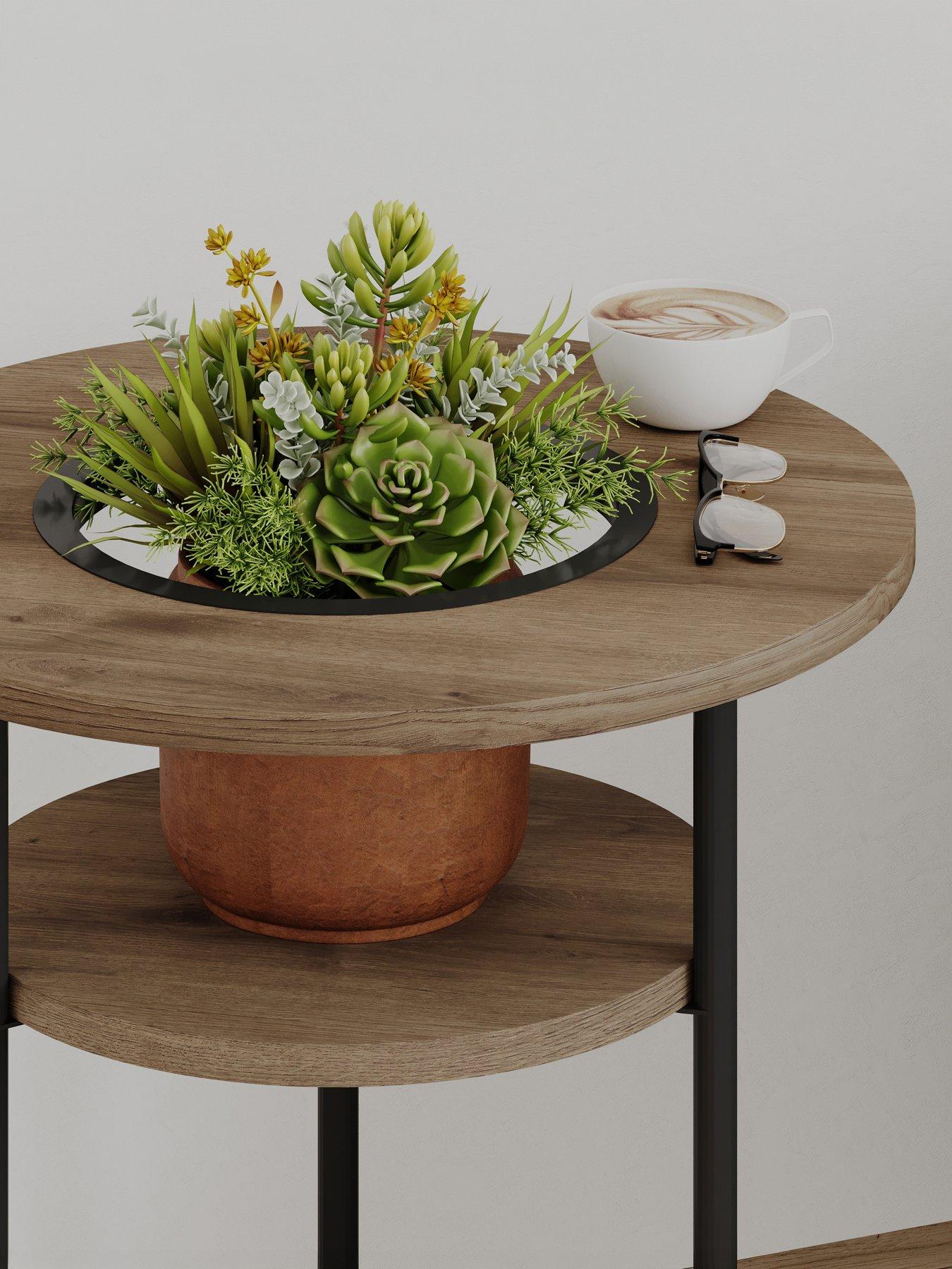 Image 4 of 7 of Decortie Grova Side Table