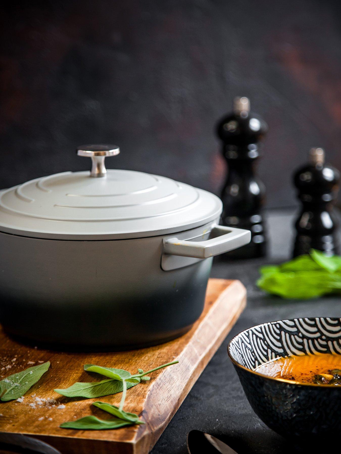 Image 1 of 7 of MasterClass Masterclass 2.5 Litre Casserole Dish With Lid - Ombre Grey
