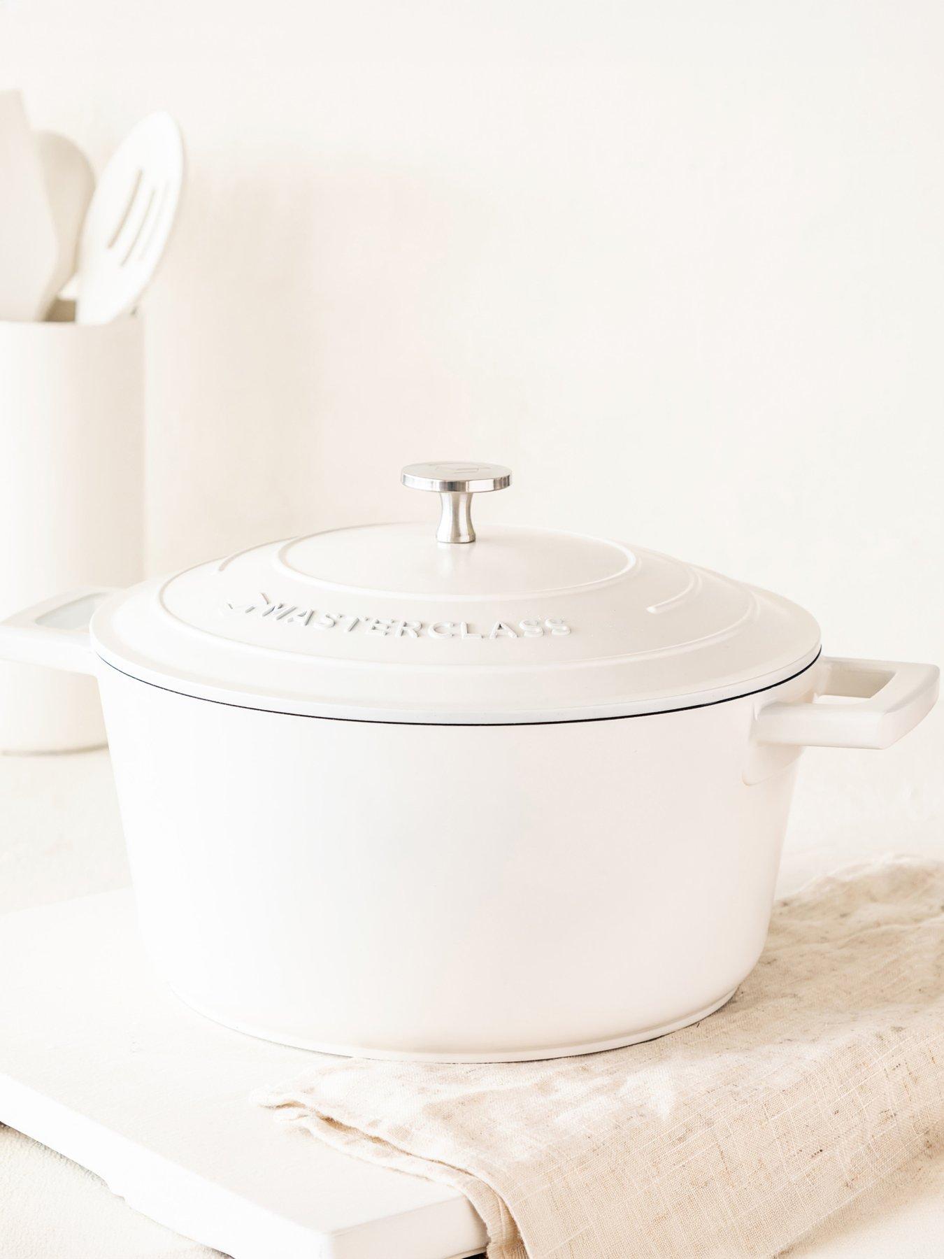 Masterclass 4 Litre Casserole Dish With Lid - Cream - Image 7