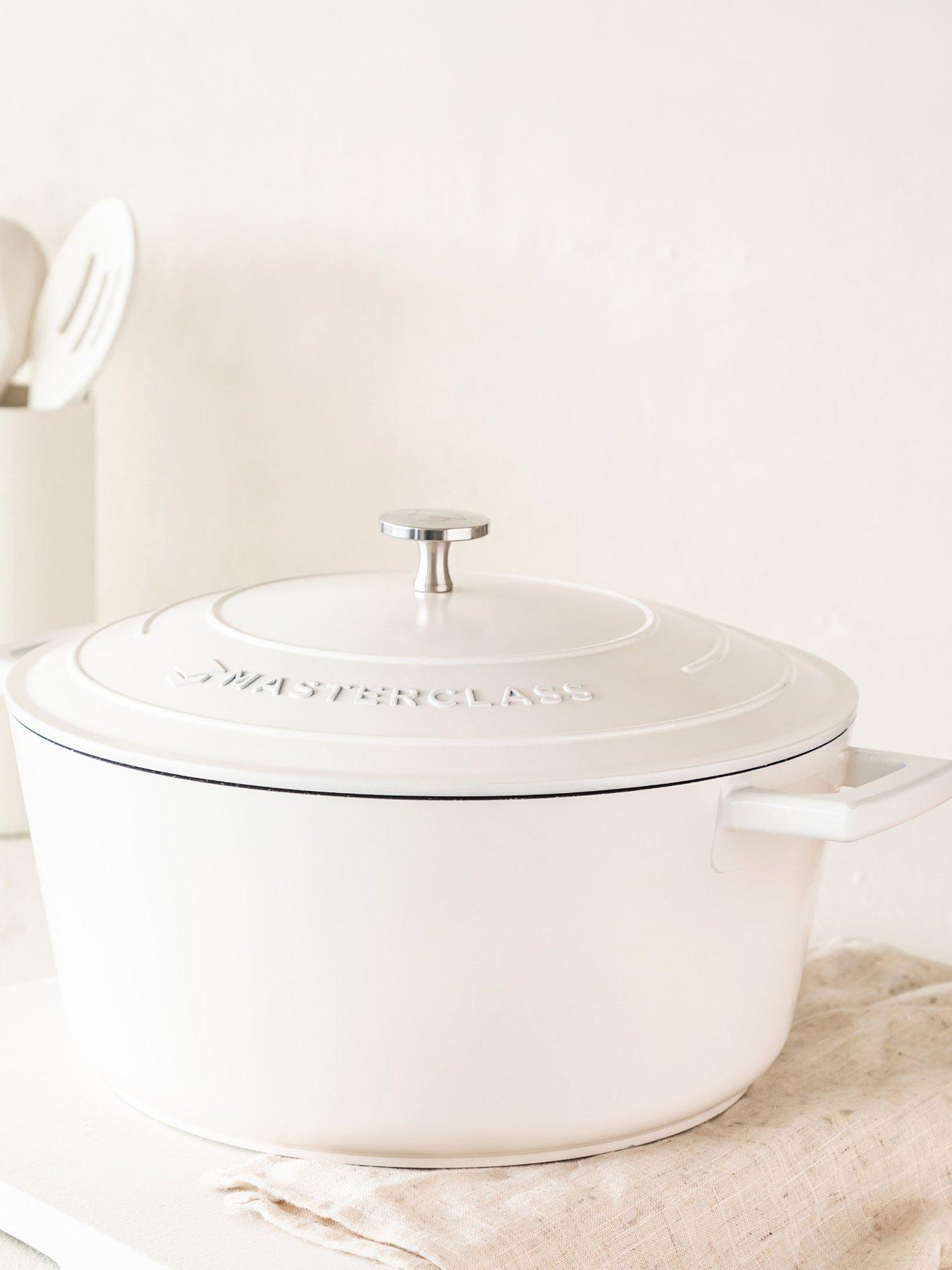 MasterClass Large 5 Litre Casserole Dish With Lid - Cream