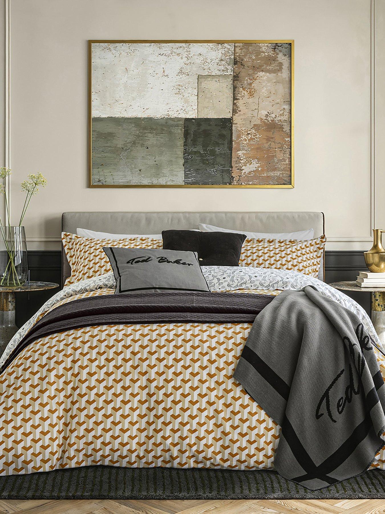 Image 2 of 6 of Ted Baker Phorcys Cover Set Multi