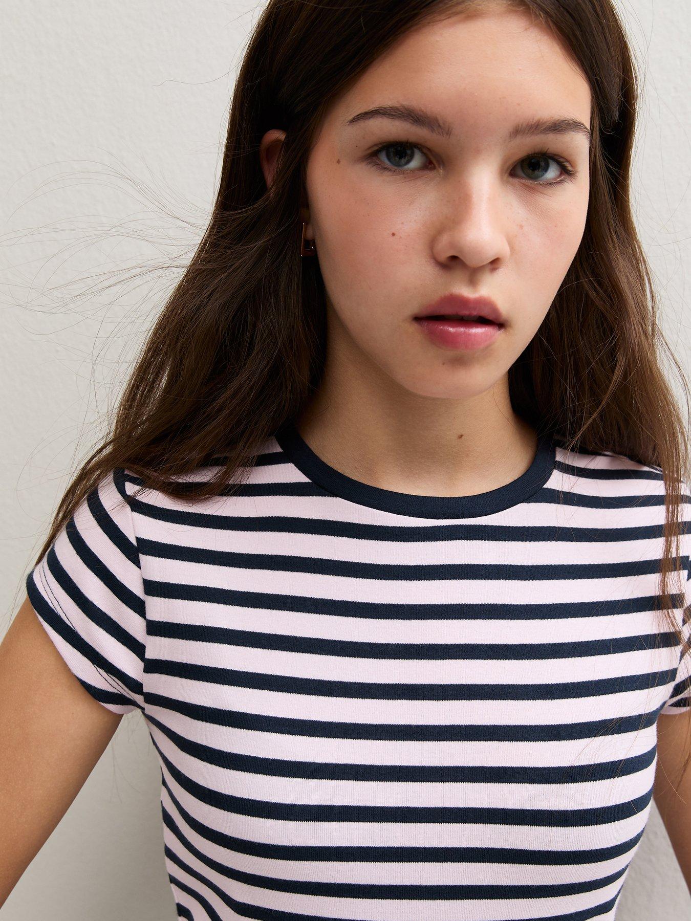 Image 4 of 5 of New Look 915 Girls Stripe Cap Sleeve T-Shirt - Blue