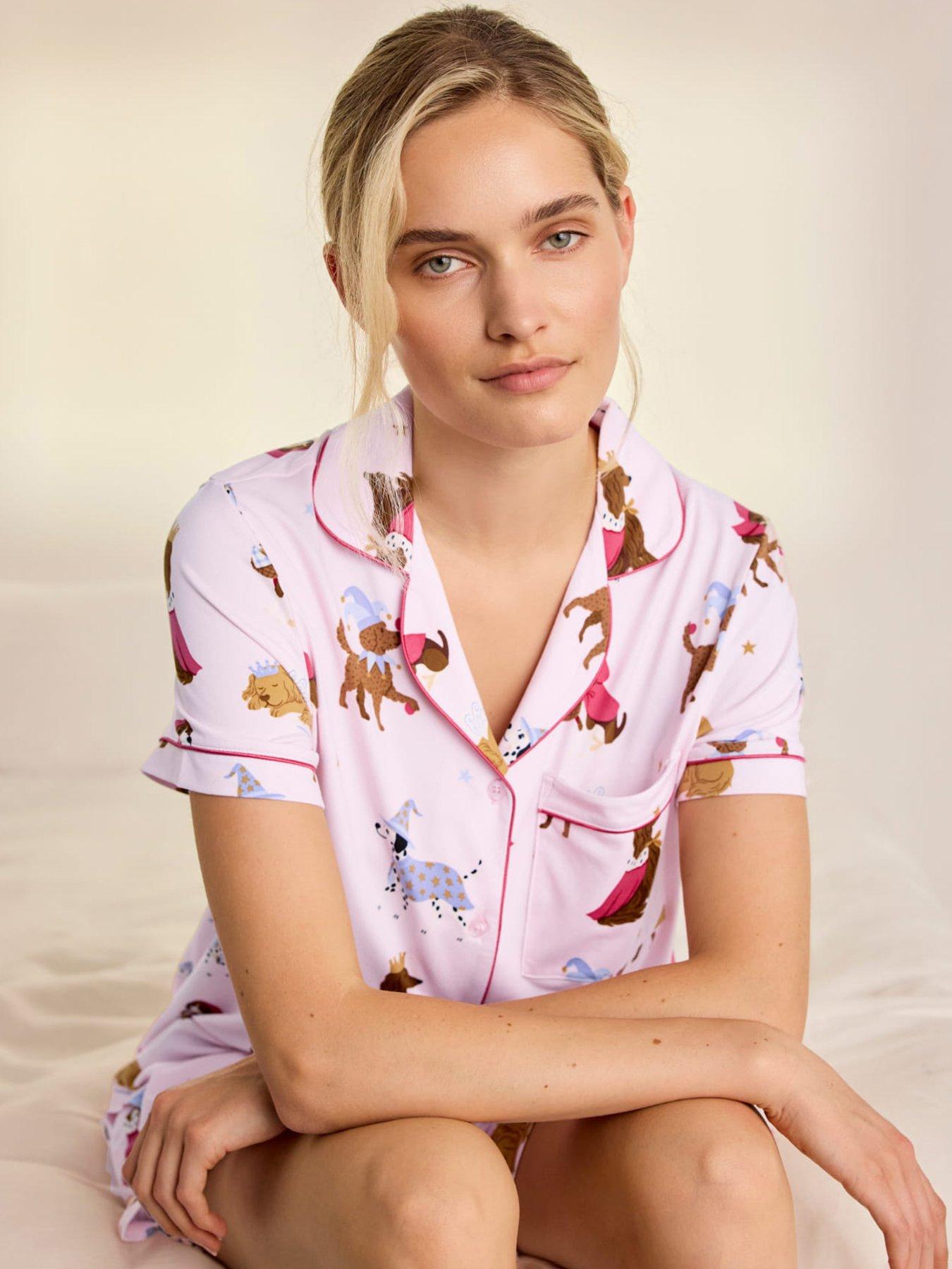 Image 6 of 6 of CHELSEA PEERS Fairytale Dogs Print Short Pyjama Set - Pink