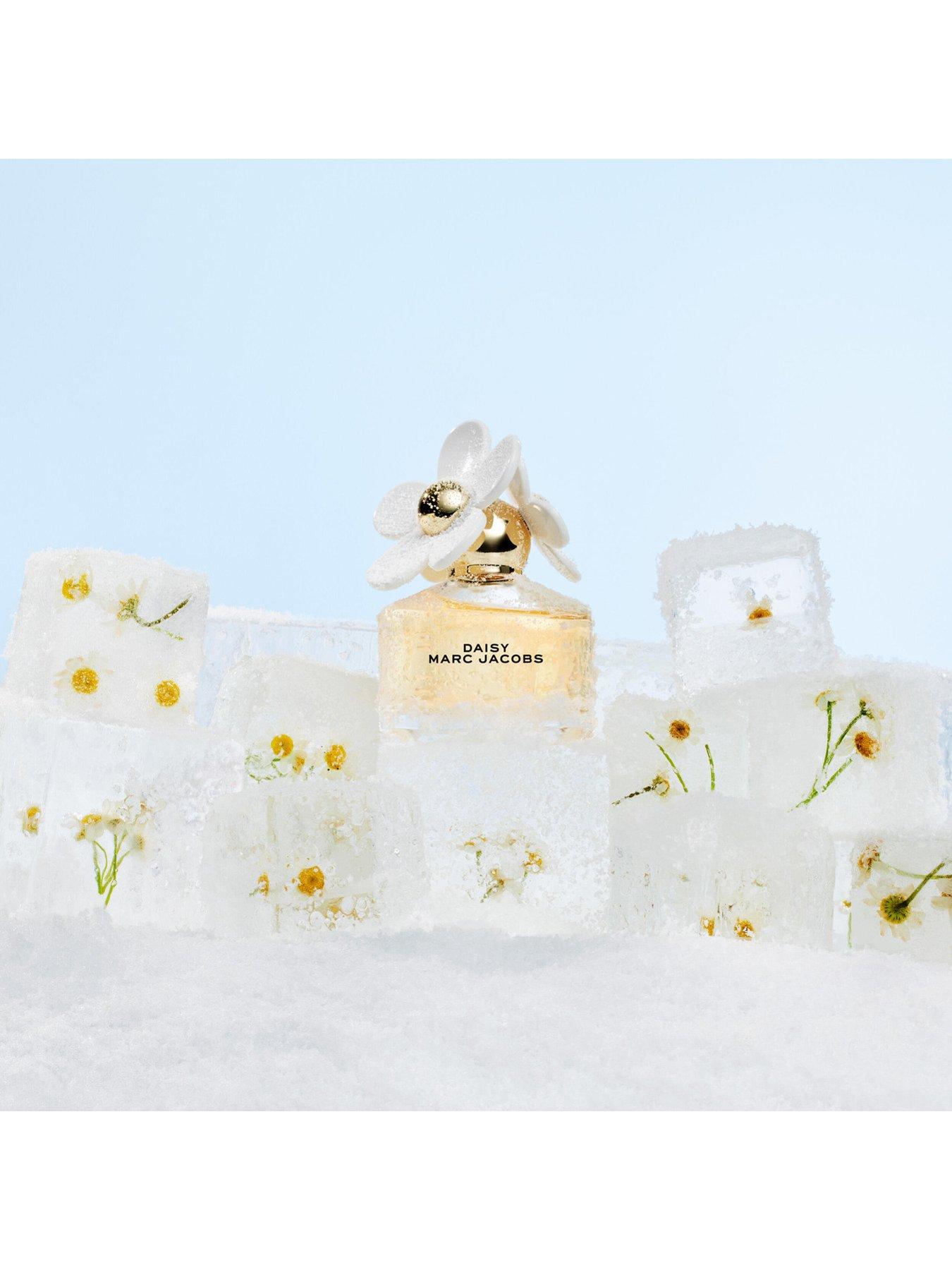 Image 4 of 5 of MARC JACOBS Daisy Eau De Toilette for Women, Body Lotion & Shower Gel Trio Gift Set