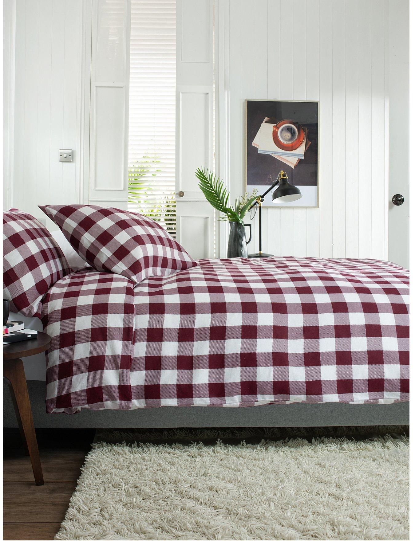 Image 2 of 5 of The Lyndon Co Tlc Ridgewood Red Double Duvet Set