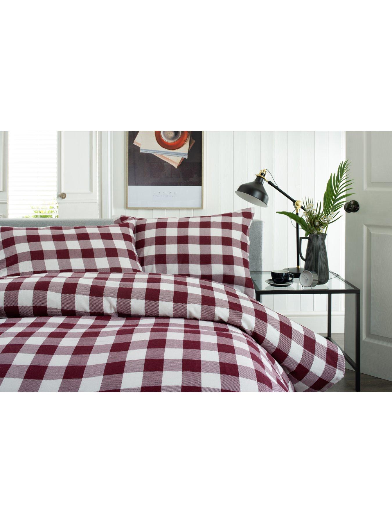 Image 3 of 5 of The Lyndon Co Tlc Ridgewood Red Double Duvet Set