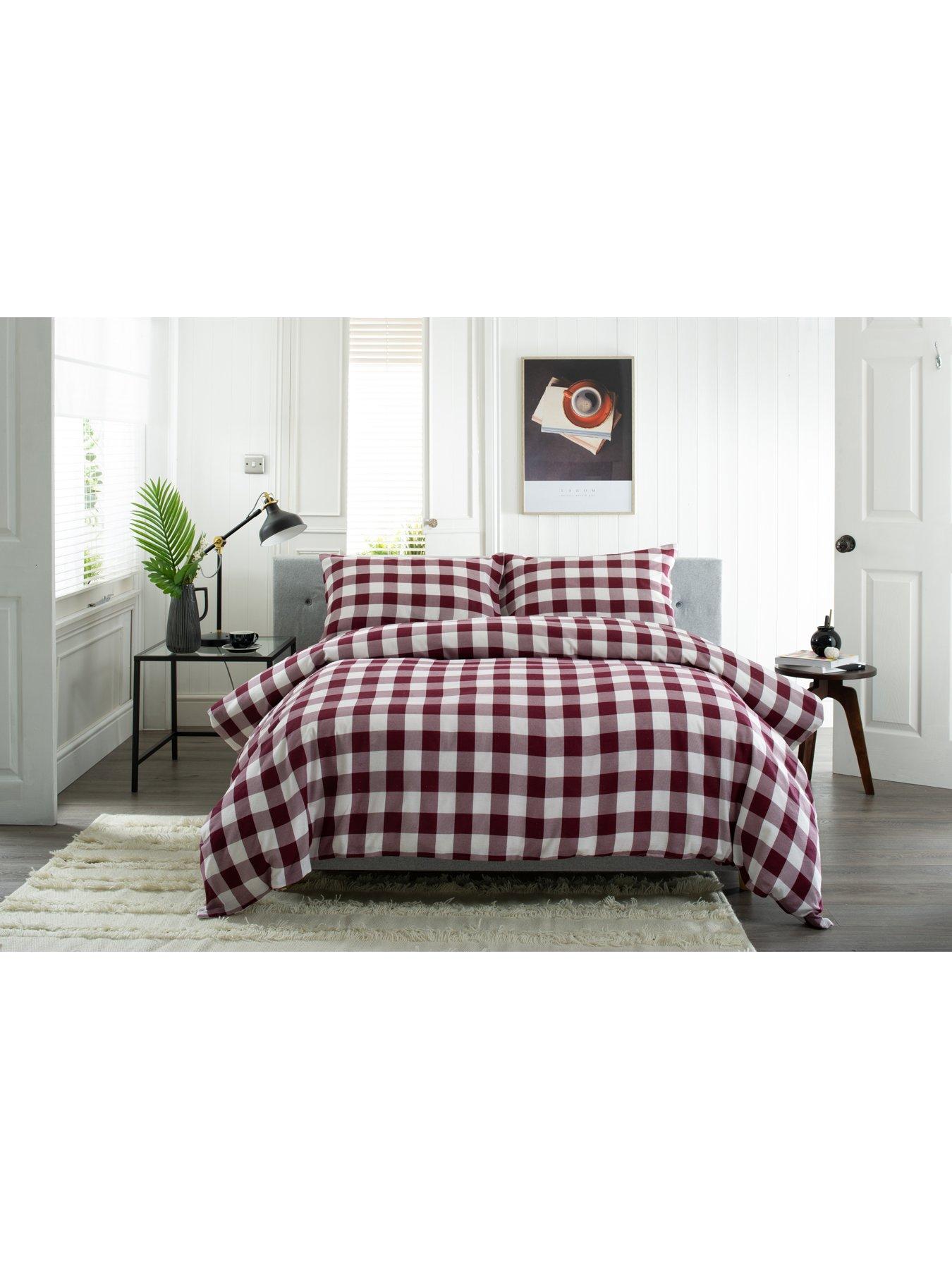 Image 4 of 5 of The Lyndon Co Tlc Ridgewood Red Double Duvet Set