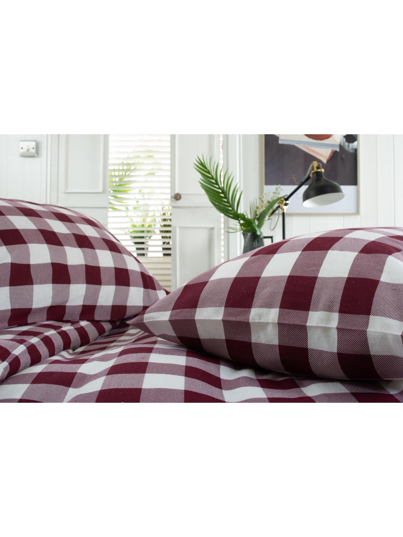 Image 5 of 5 of The Lyndon Co Tlc Ridgewood Red Double Duvet Set