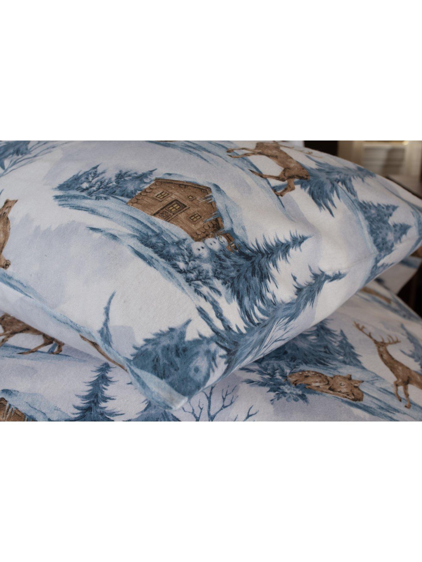 Image 5 of 5 of Deyongs Snowy Bear King Duvet Set