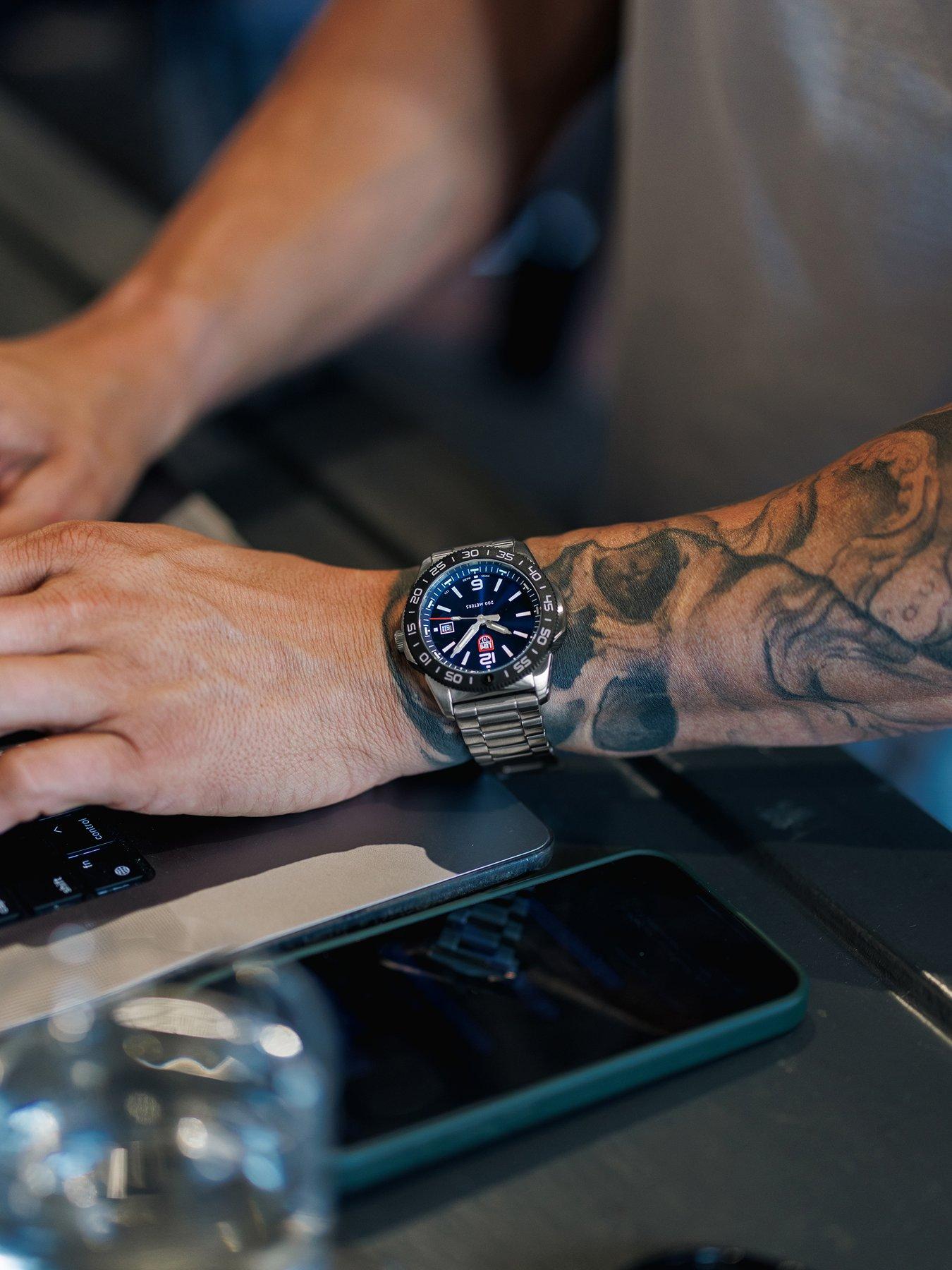 Image 3 of 5 of Luminox PACIFIC DIVER 3120 SERIES