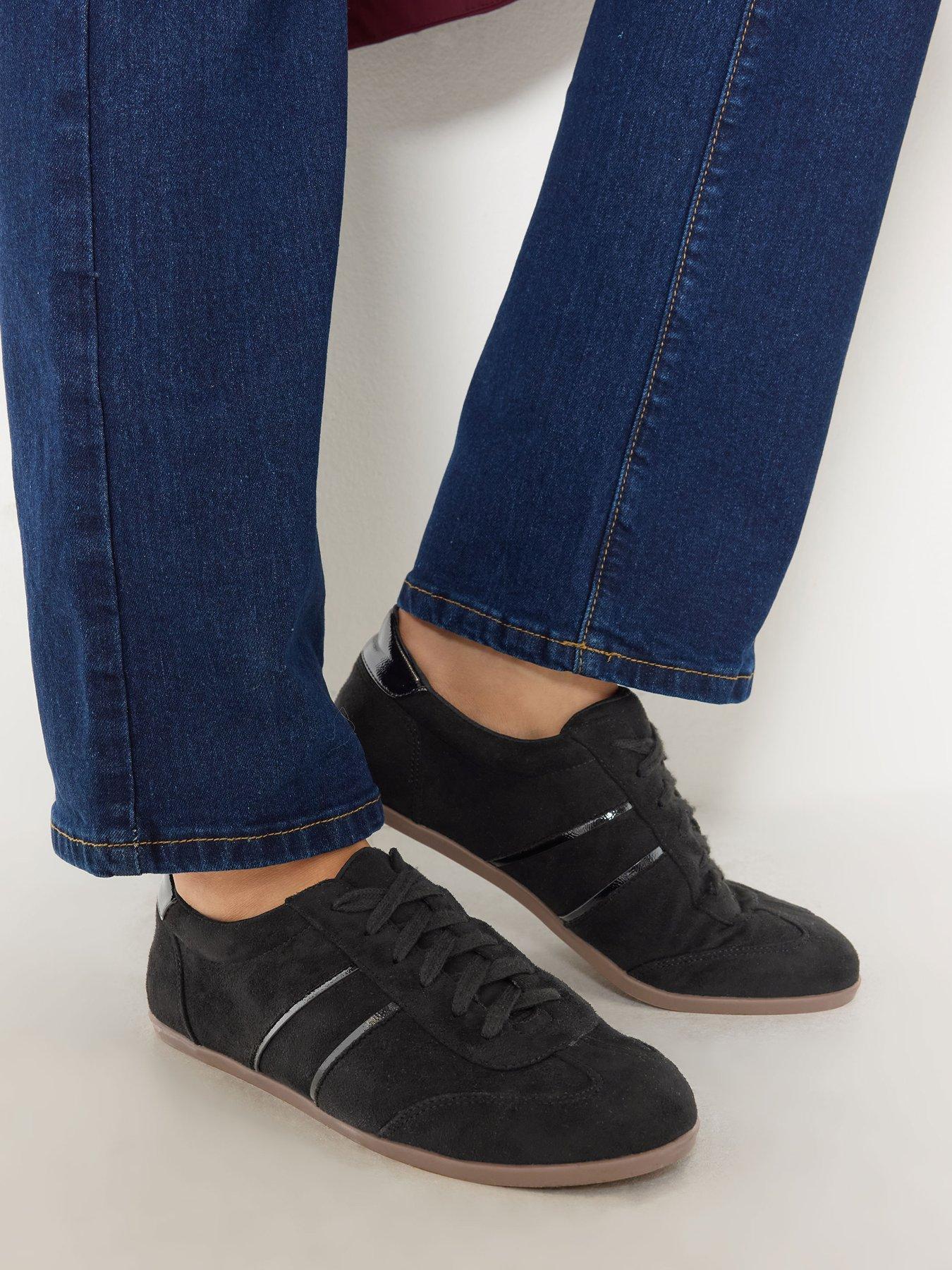 Image 4 of 4 of Yours Womens Low Profile Side Stripe Lace-Up Trainers - Black