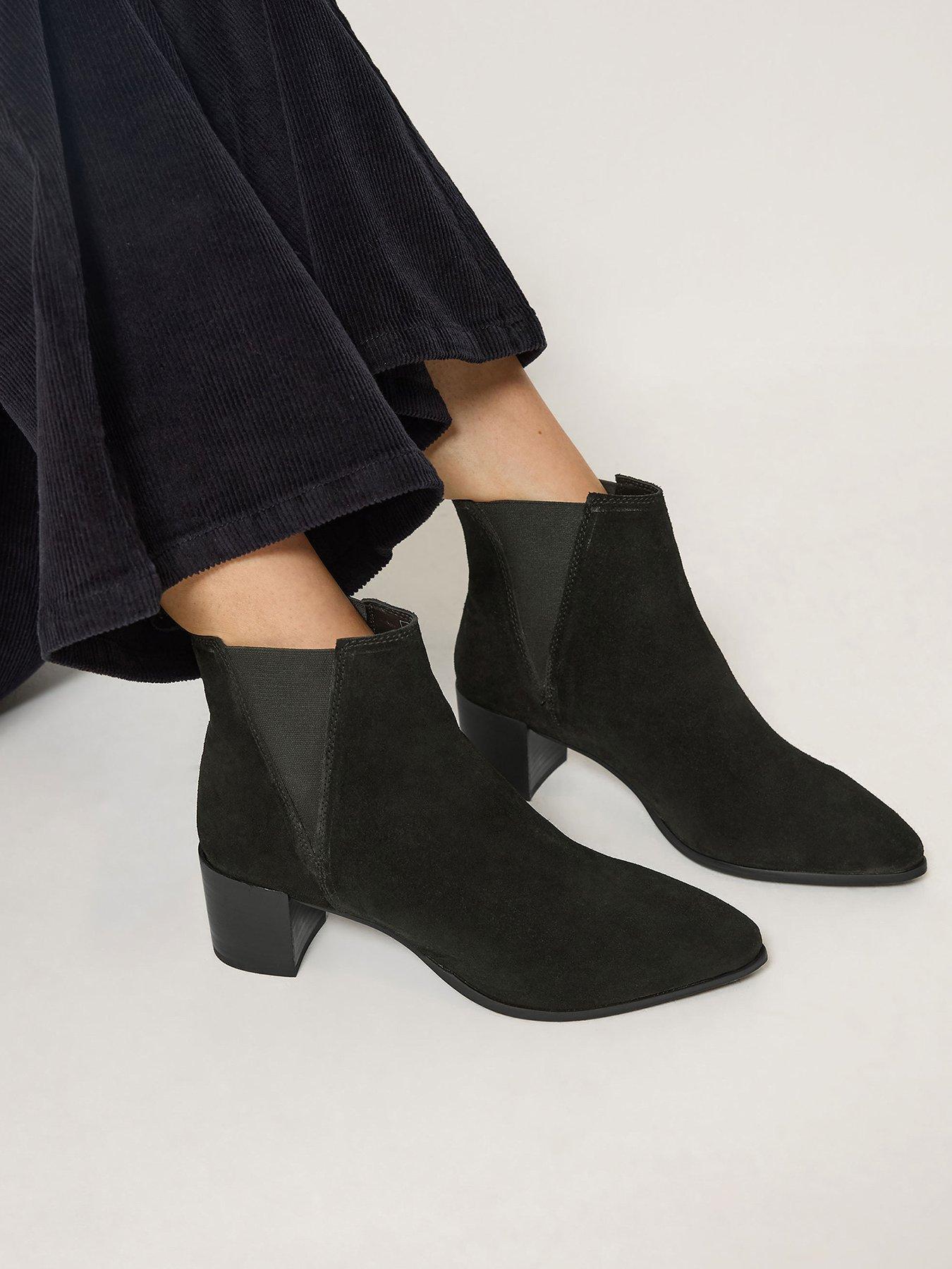Image 1 of 4 of Yours Womens V Cut Leather Chelsea Ankle Boots - Black