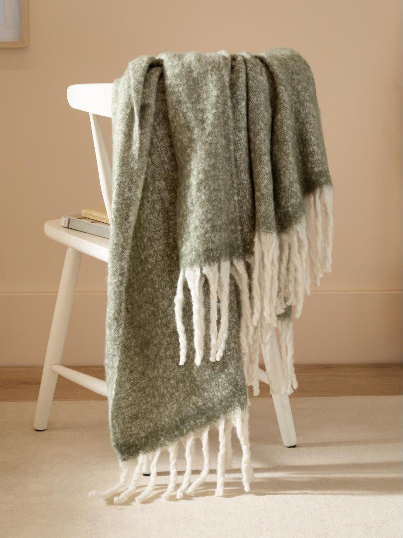 Furn COZY 140x180 THROW GREEN