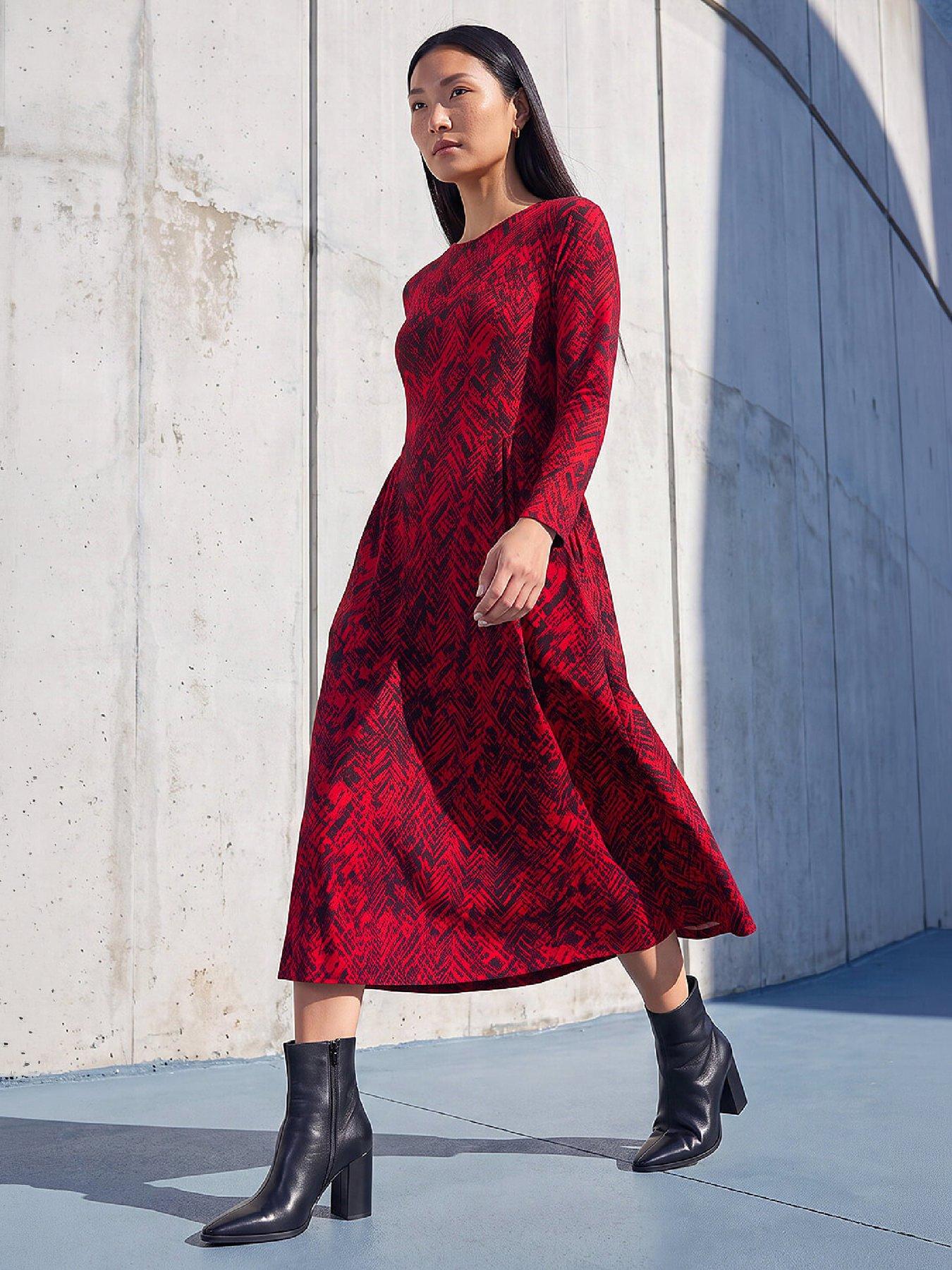 Roman Women's Red Abstract Side Ruched Midi Dress In | : Size 16 - Image 8