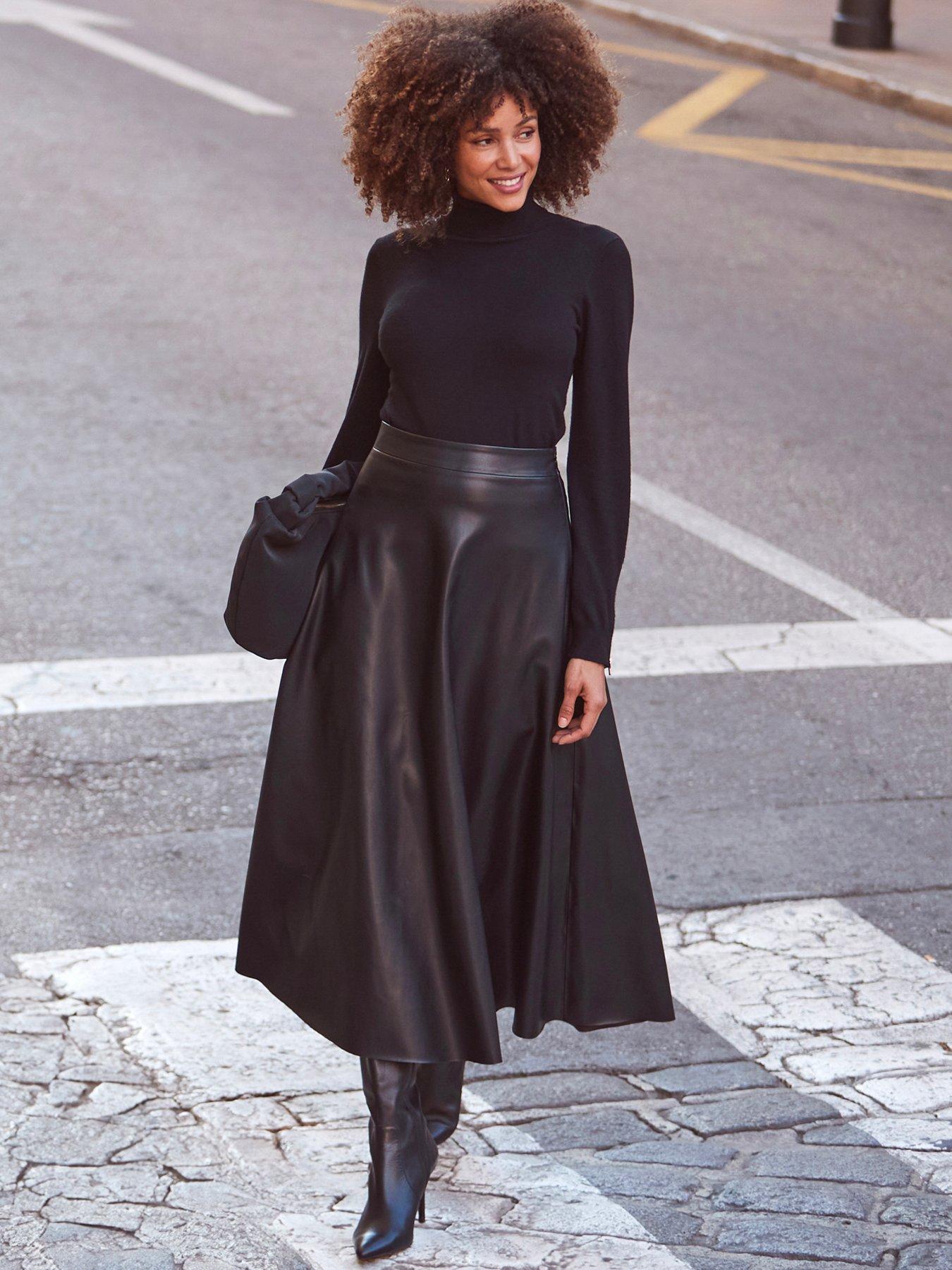 Image 5 of 5 of Sosandar Womens Faux Leather Flared Midaxi Skirt - Black