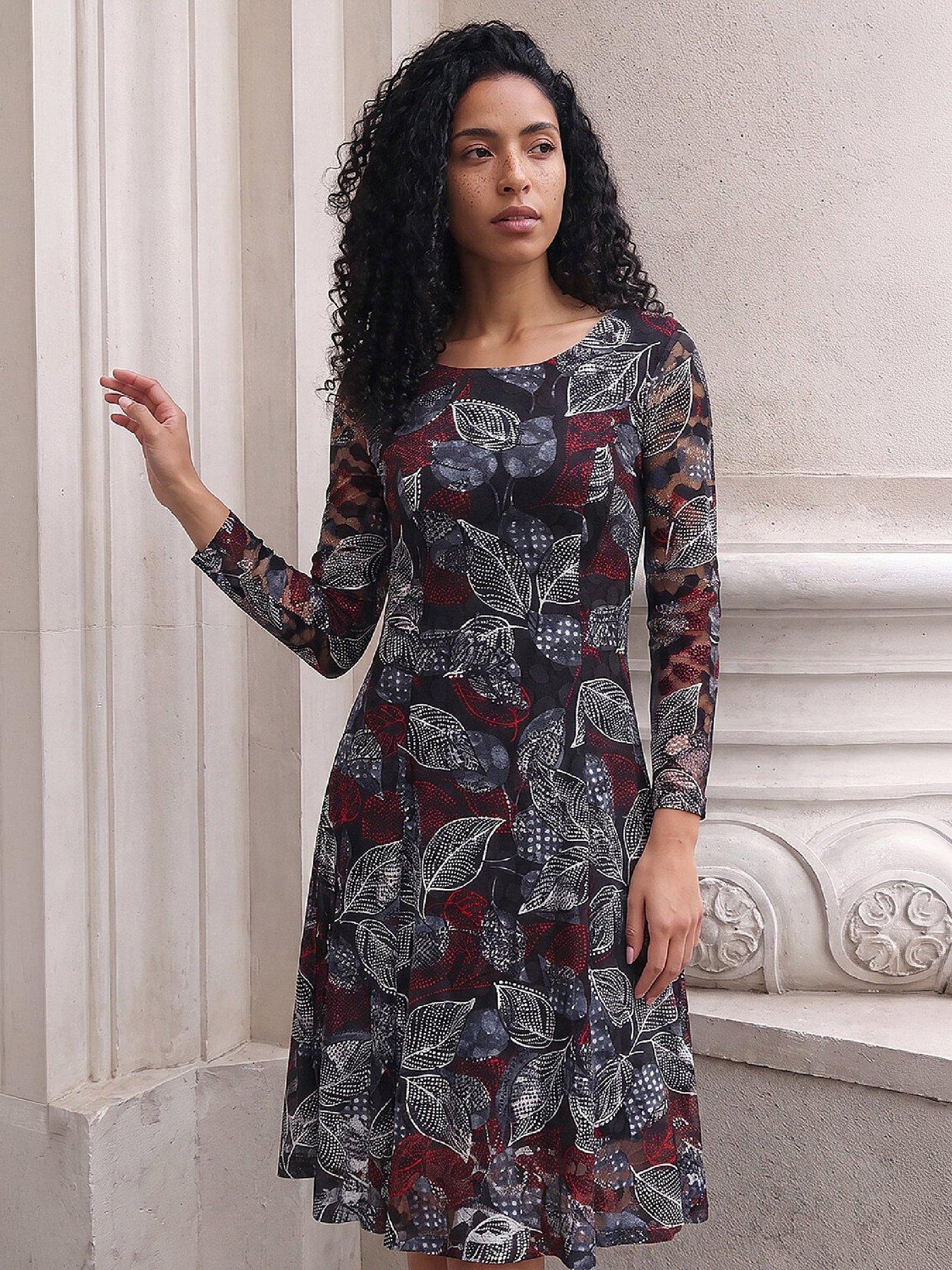 Roman Women's Red Leaf Lace Stretch Dress Size 14 - Image 6
