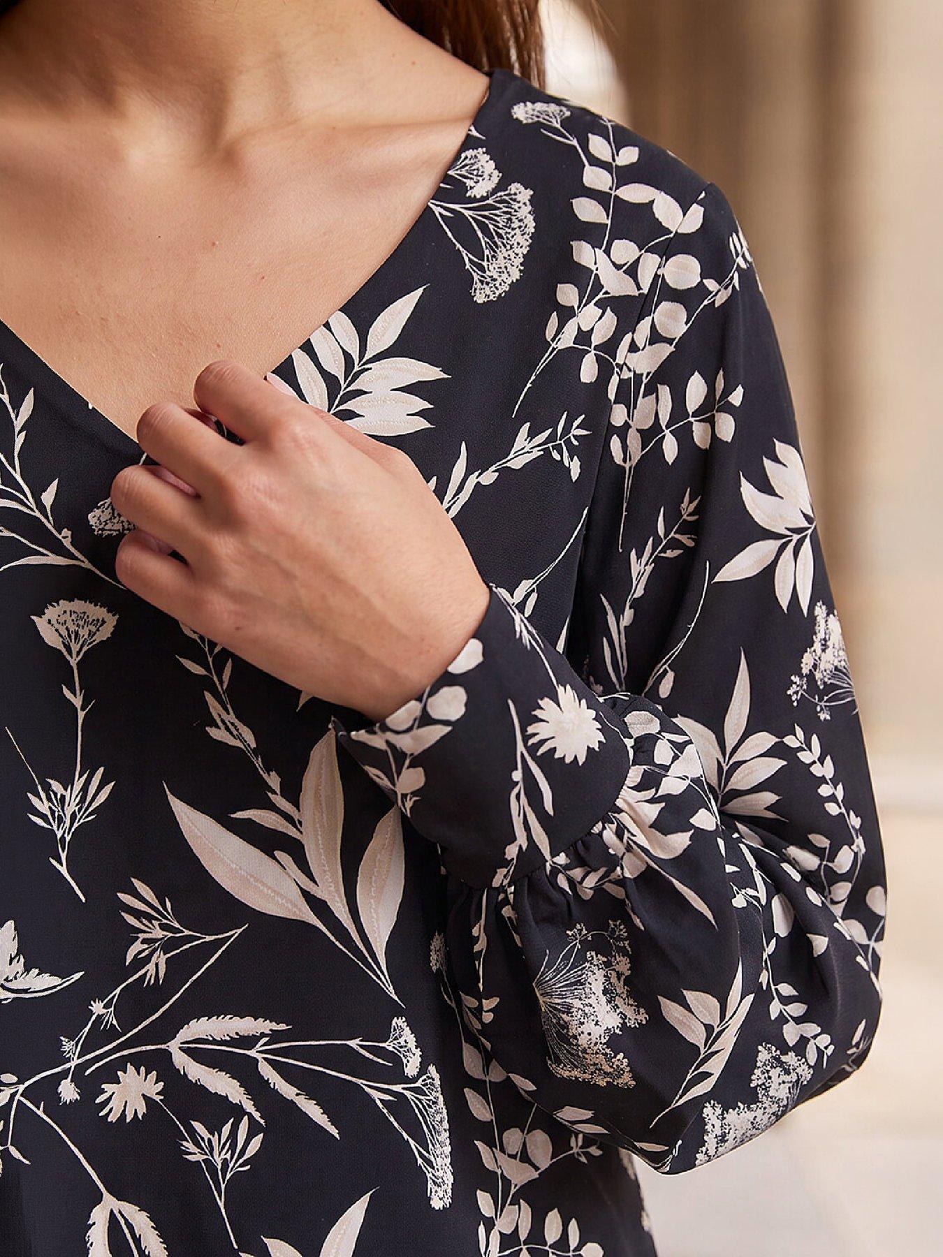 Image 2 of 4 of Roman Womens Floral Puff Print Stretch Shirt - Black