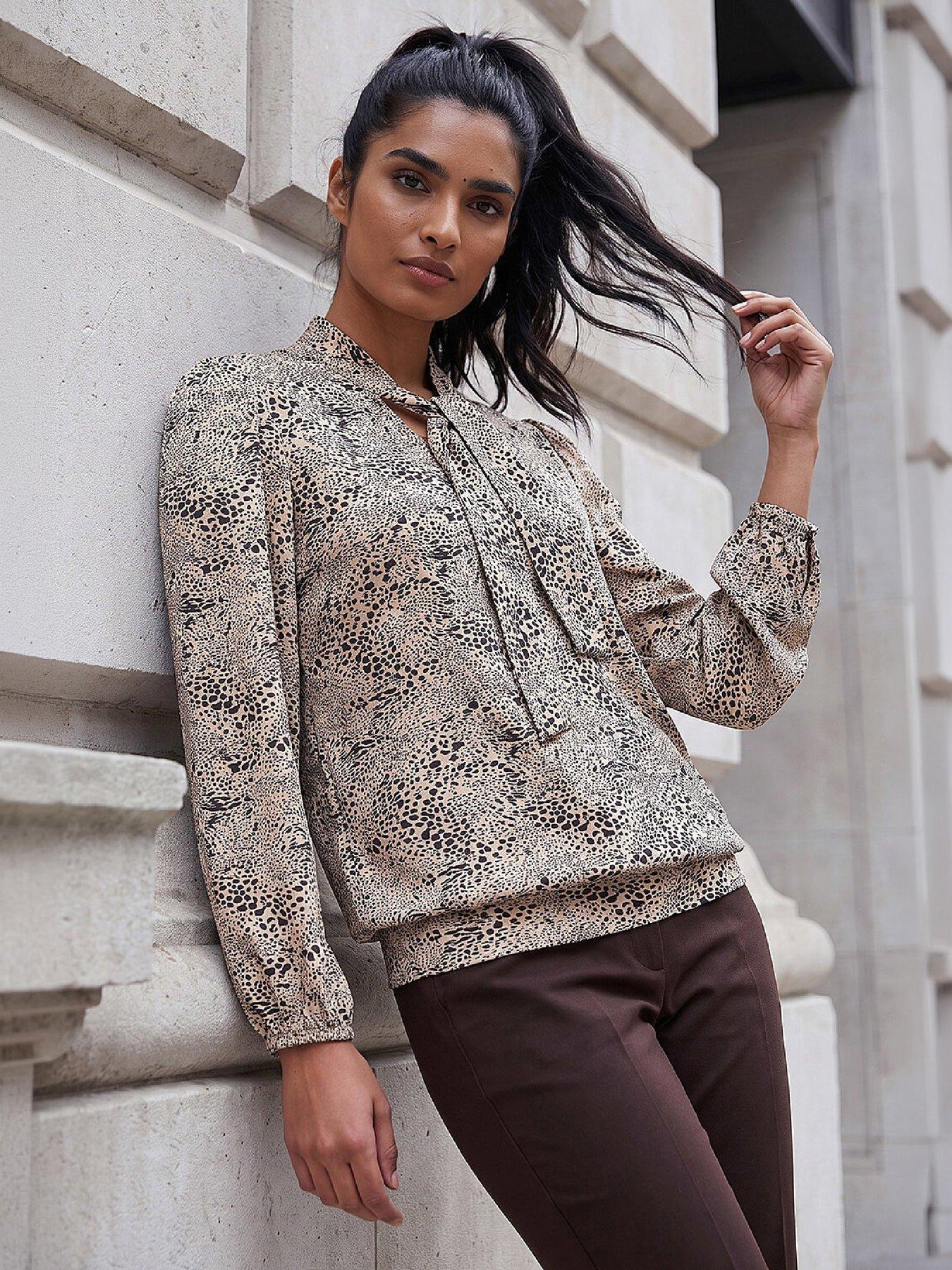 Roman Women's Beige Tie Neck Animal Top Size 10 - Image 6