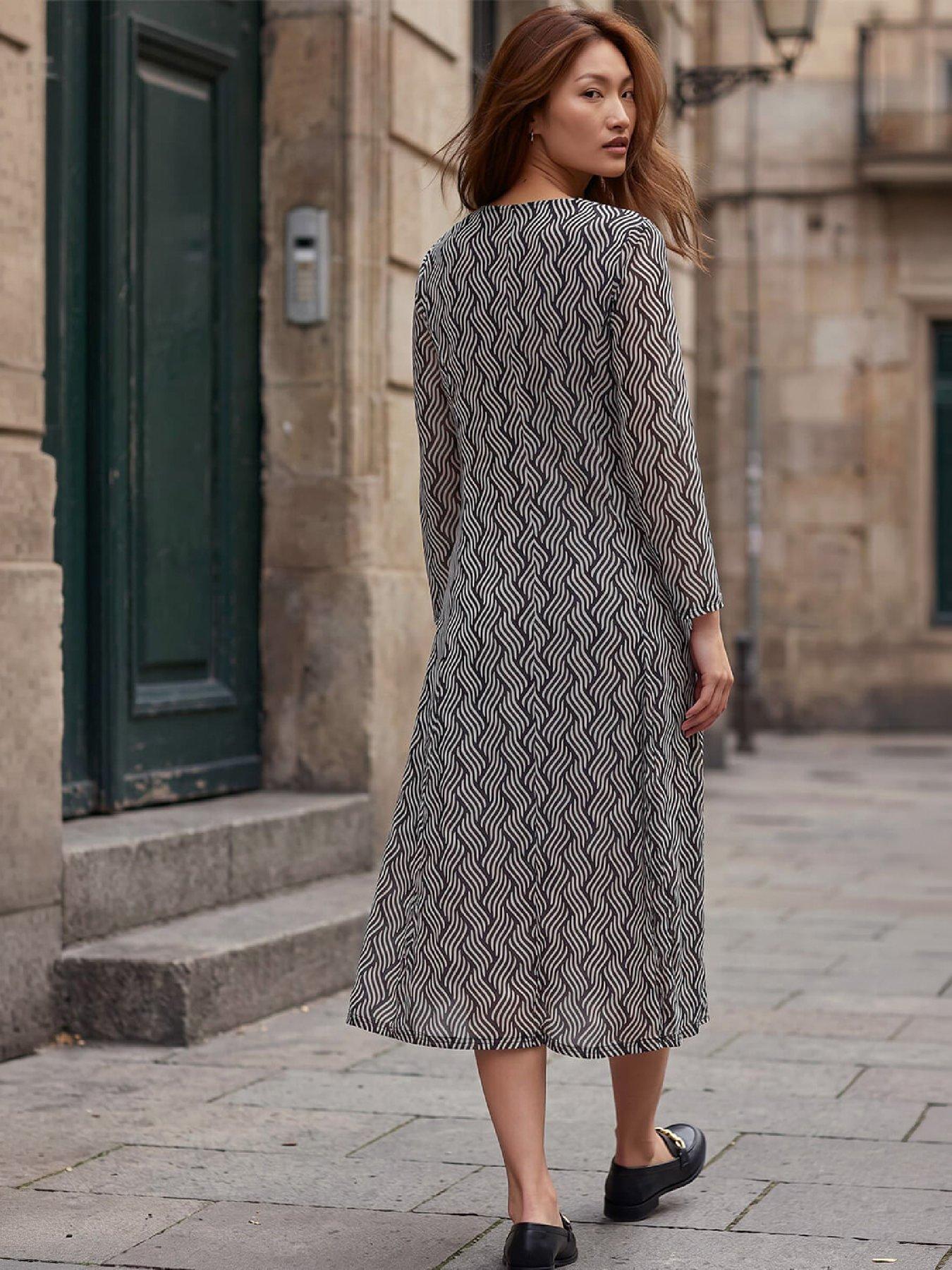 Image 3 of 4 of Roman Womens Geo Print Mesh Midi Dress - Black