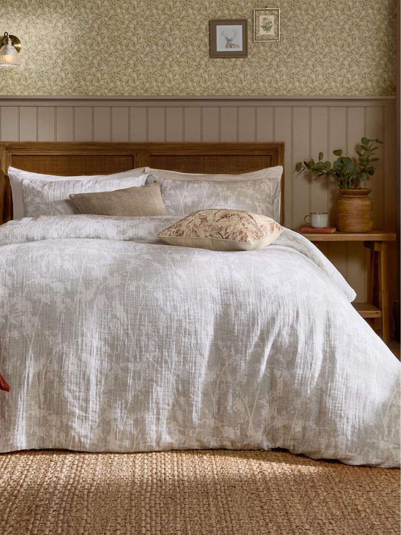 Image 1 of 5 of Voyage Braeflower Super King Duvet Set Natural