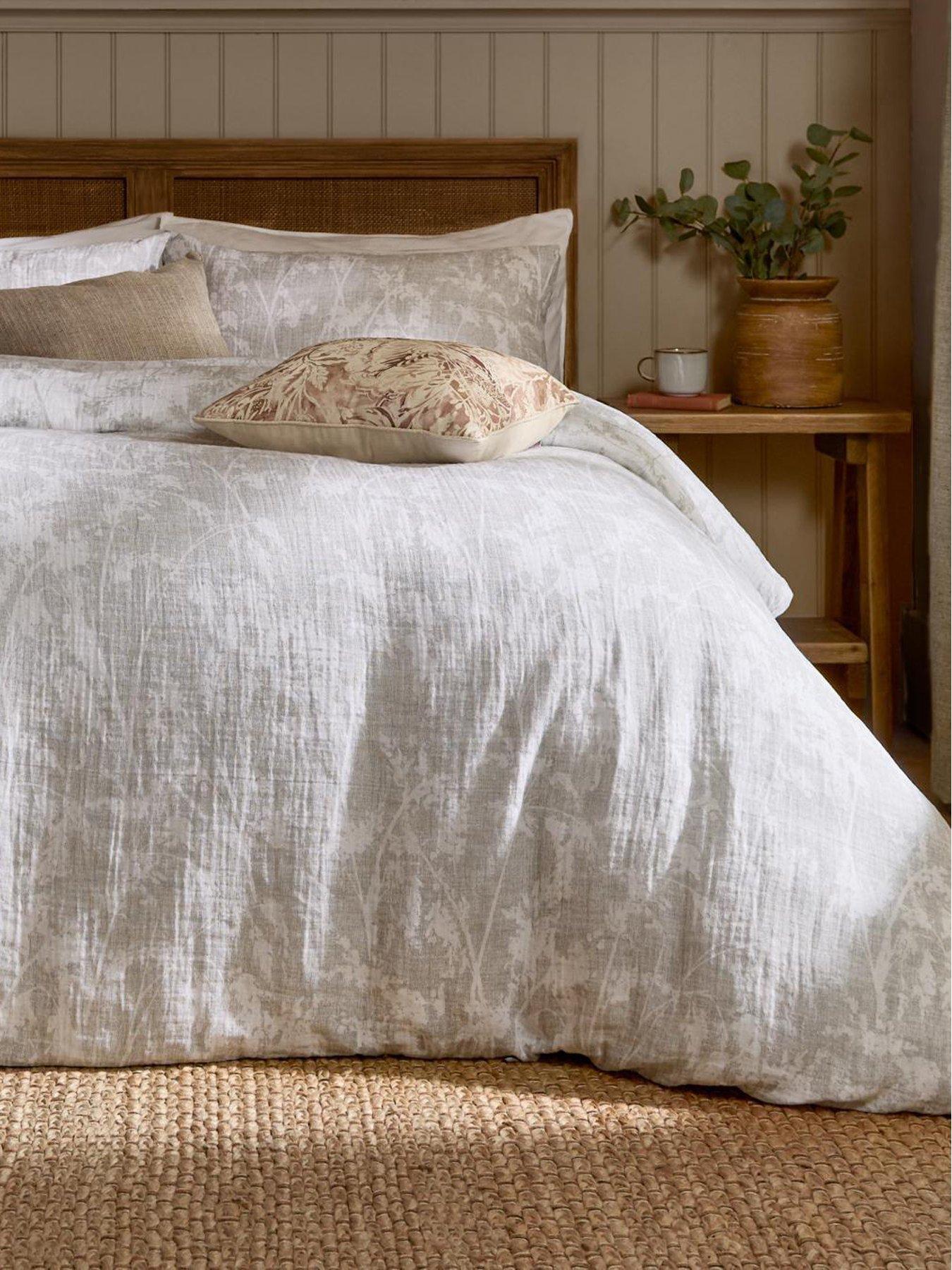 Image 3 of 5 of Voyage Braeflower Super King Duvet Set Natural