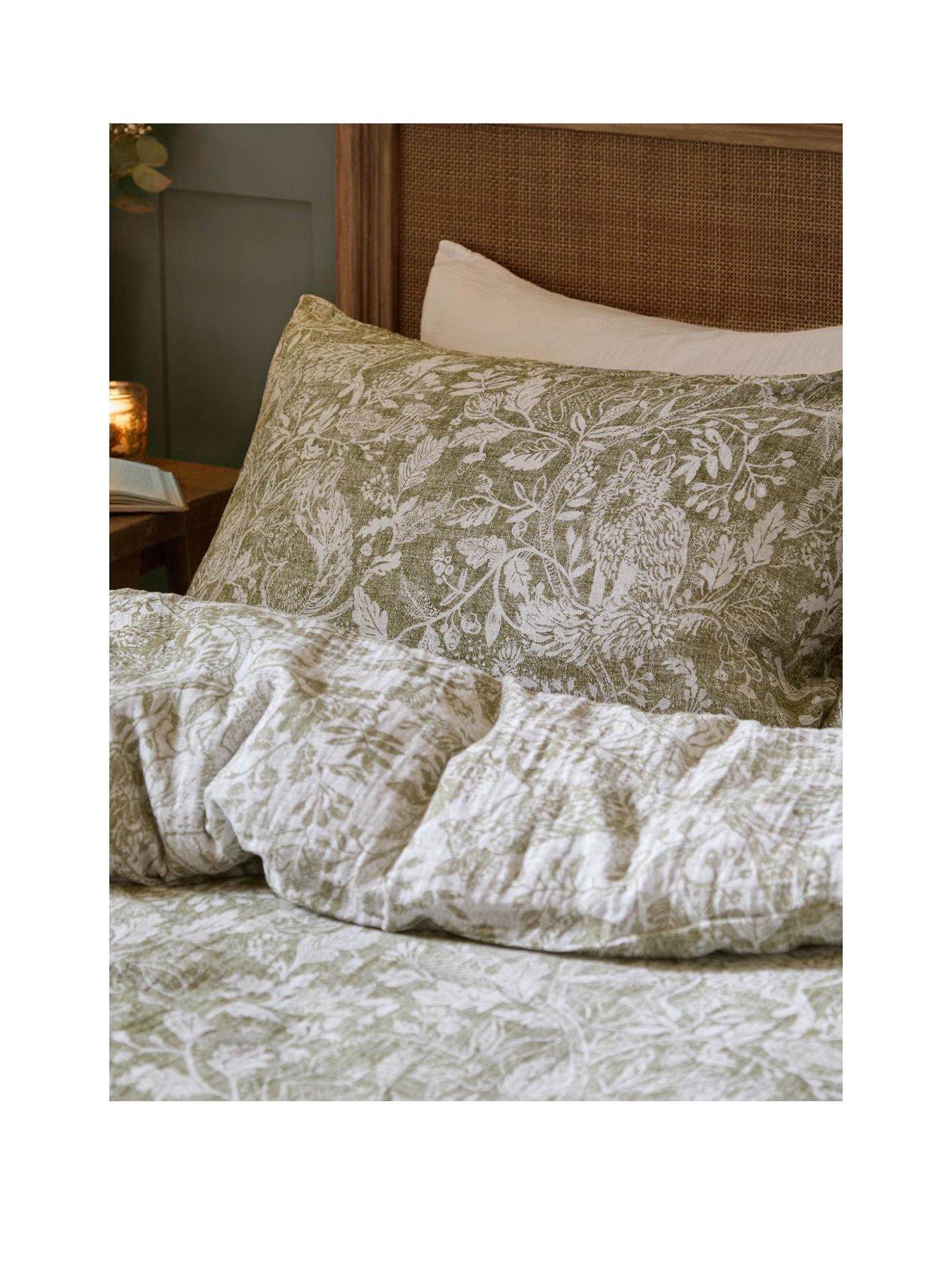 Image 2 of 5 of Voyage Cademuir King Duvet Set Sage