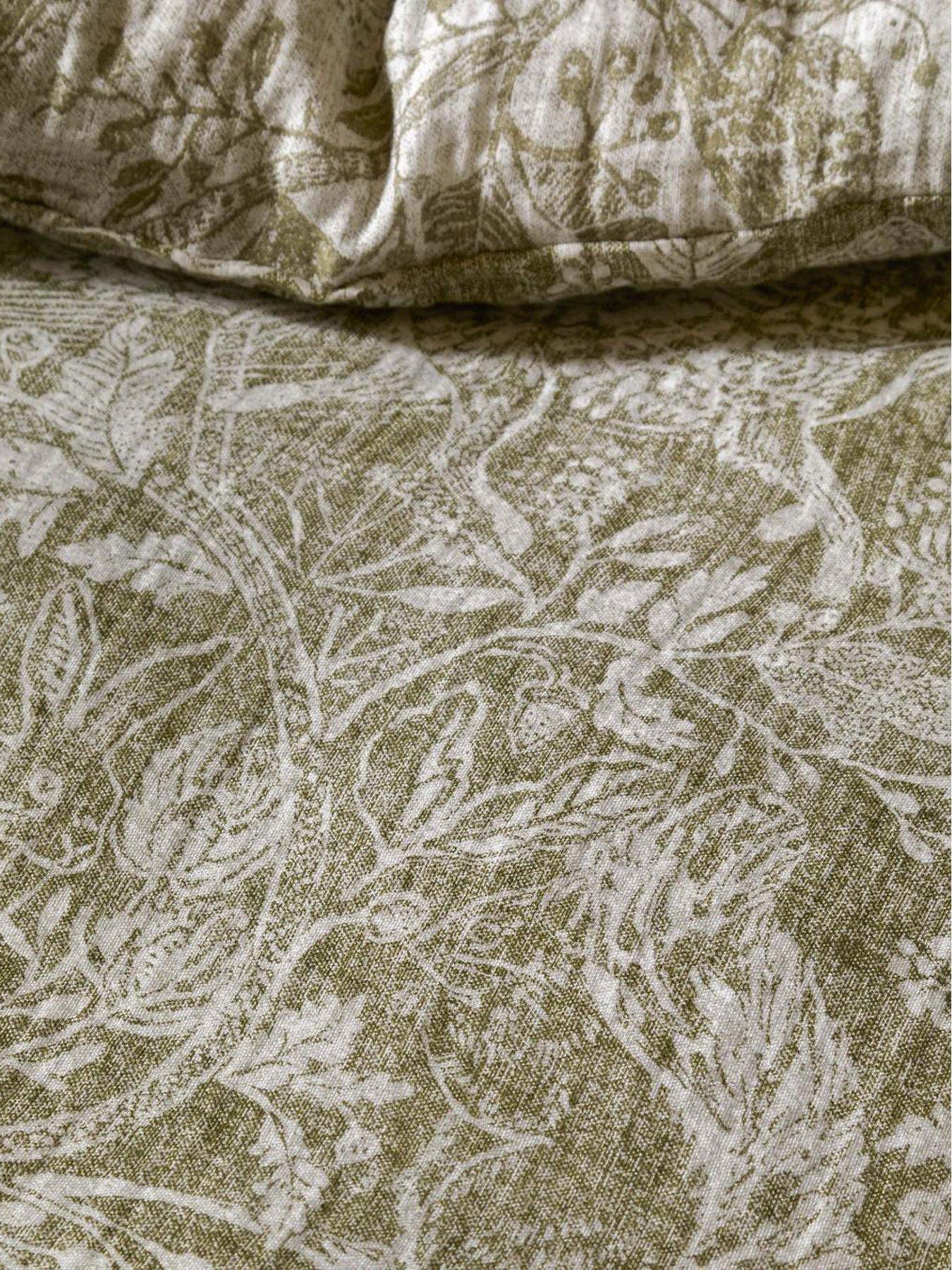 Image 5 of 5 of Voyage Cademuir King Duvet Set Sage