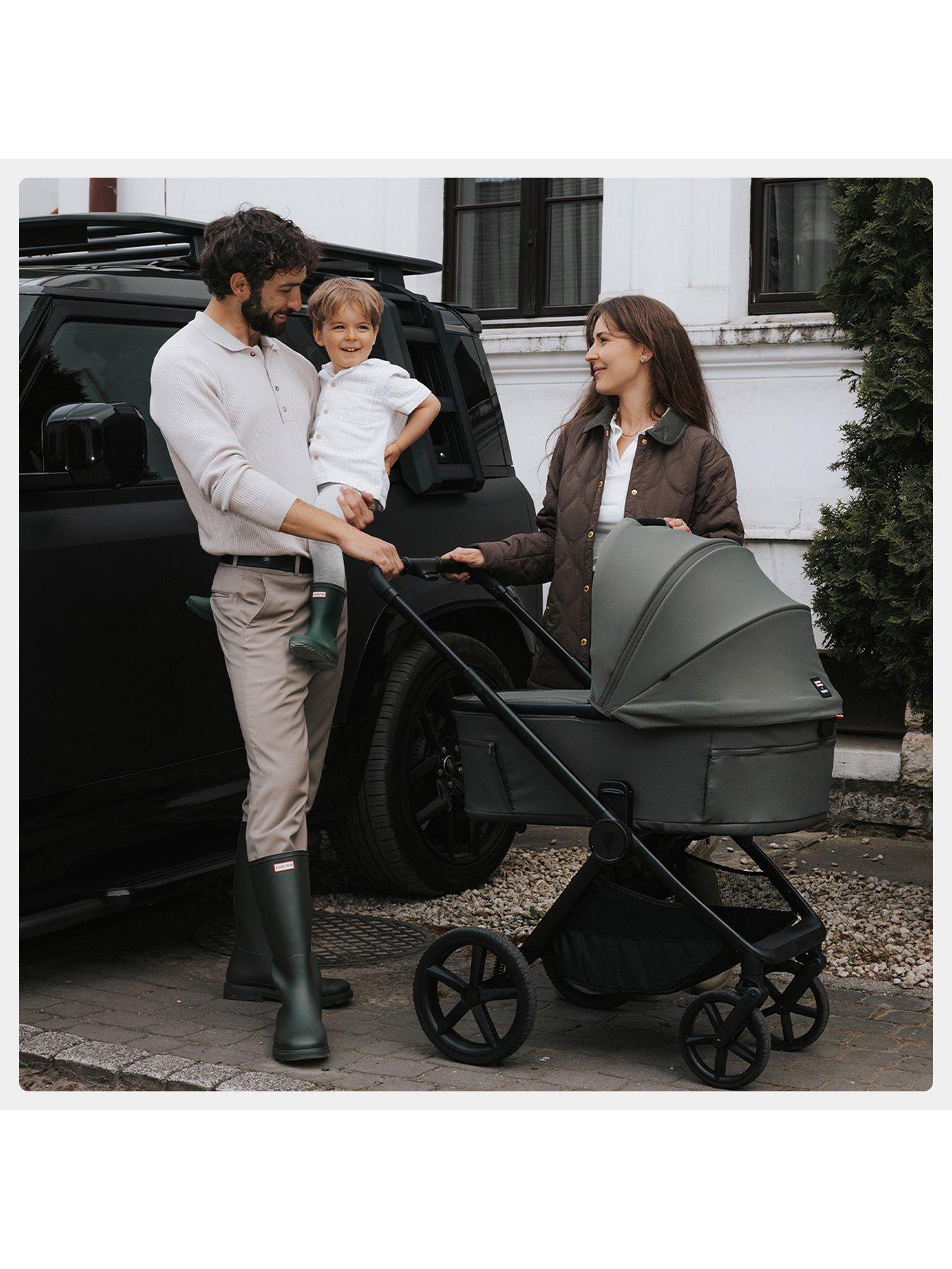 Image 7 of 8 of Venicci Upline 3 Hunter - 4in1 Bundle Tiago Black Car Seat and 360 Base - Dark Olive