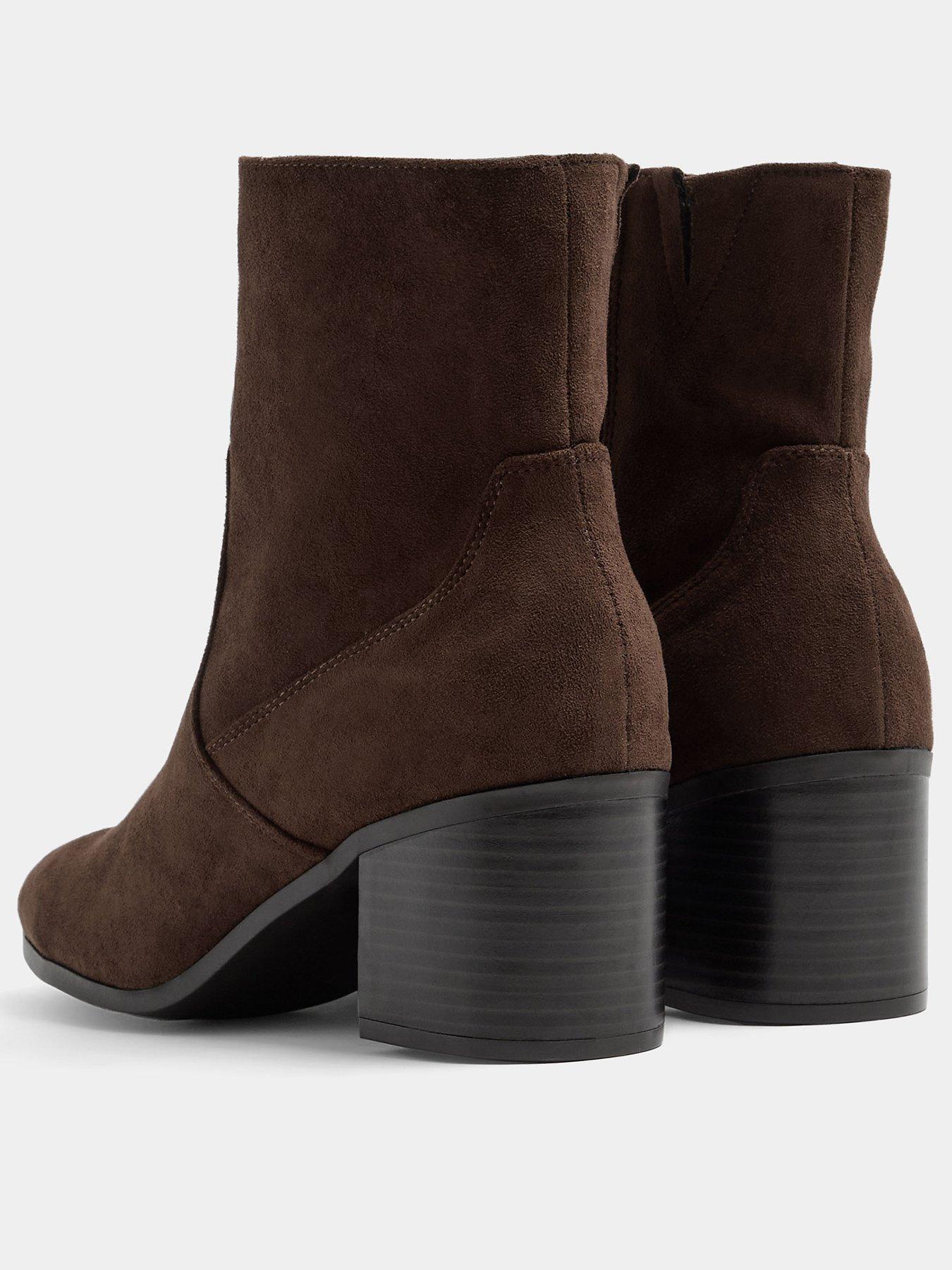 Image 3 of 4 of Yours Extra Wide Fit Soft Square Heel Ankle Boot