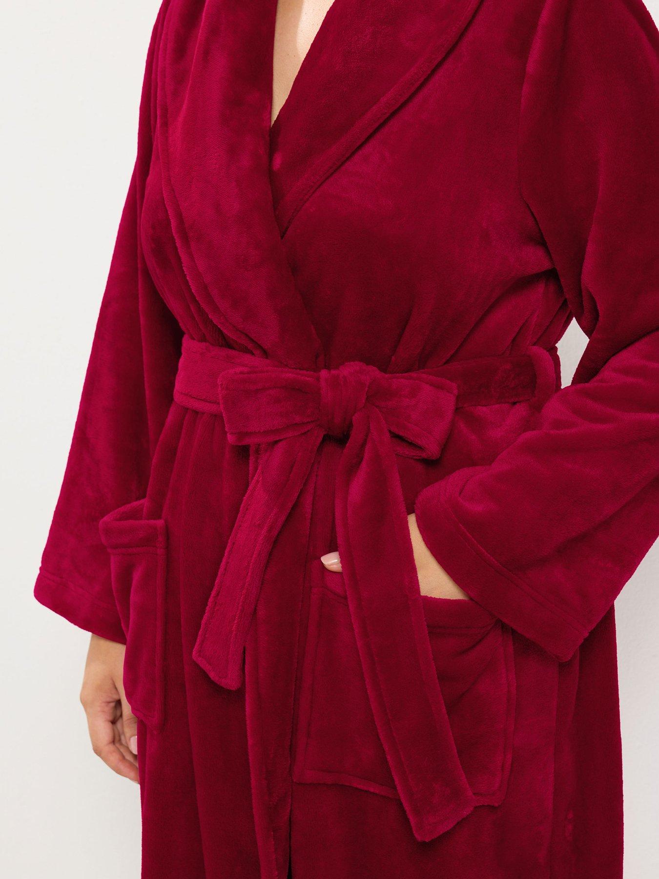 Image 4 of 4 of Yours Curve Super Luxe Shawl Maxi Robe