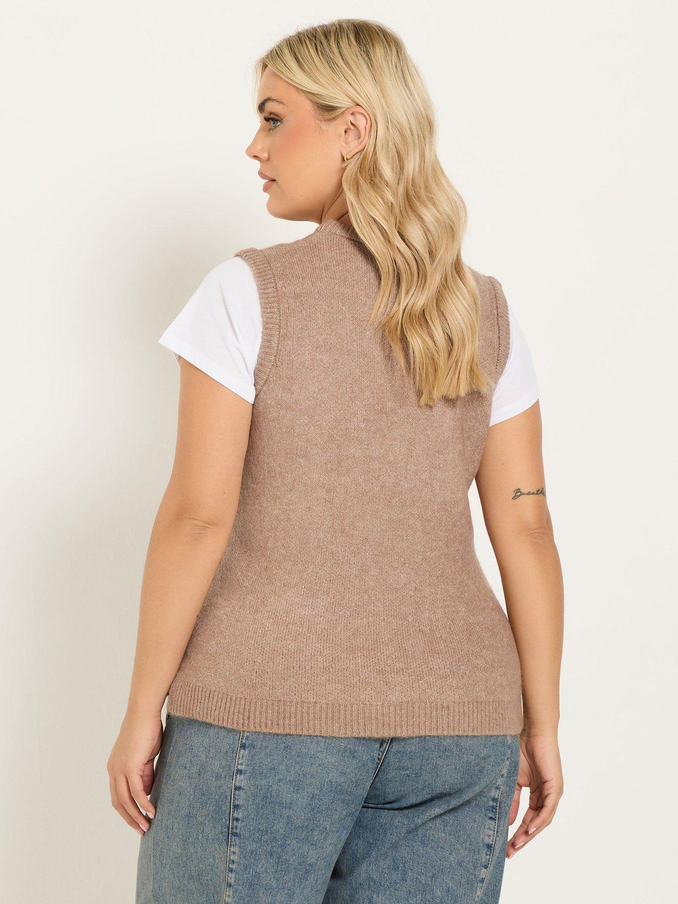Image 2 of 4 of Yours Curve Knitted Vest