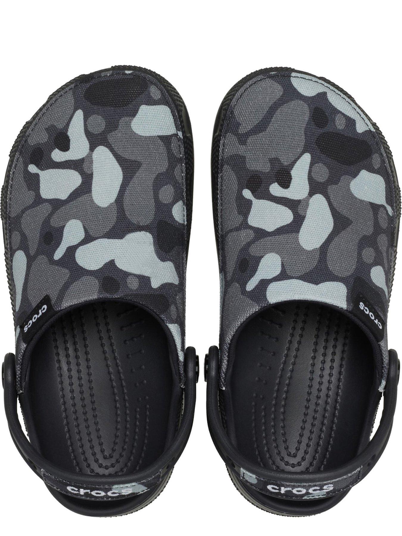 Image 4 of 6 of Crocs Classic Crafted Camo Clog