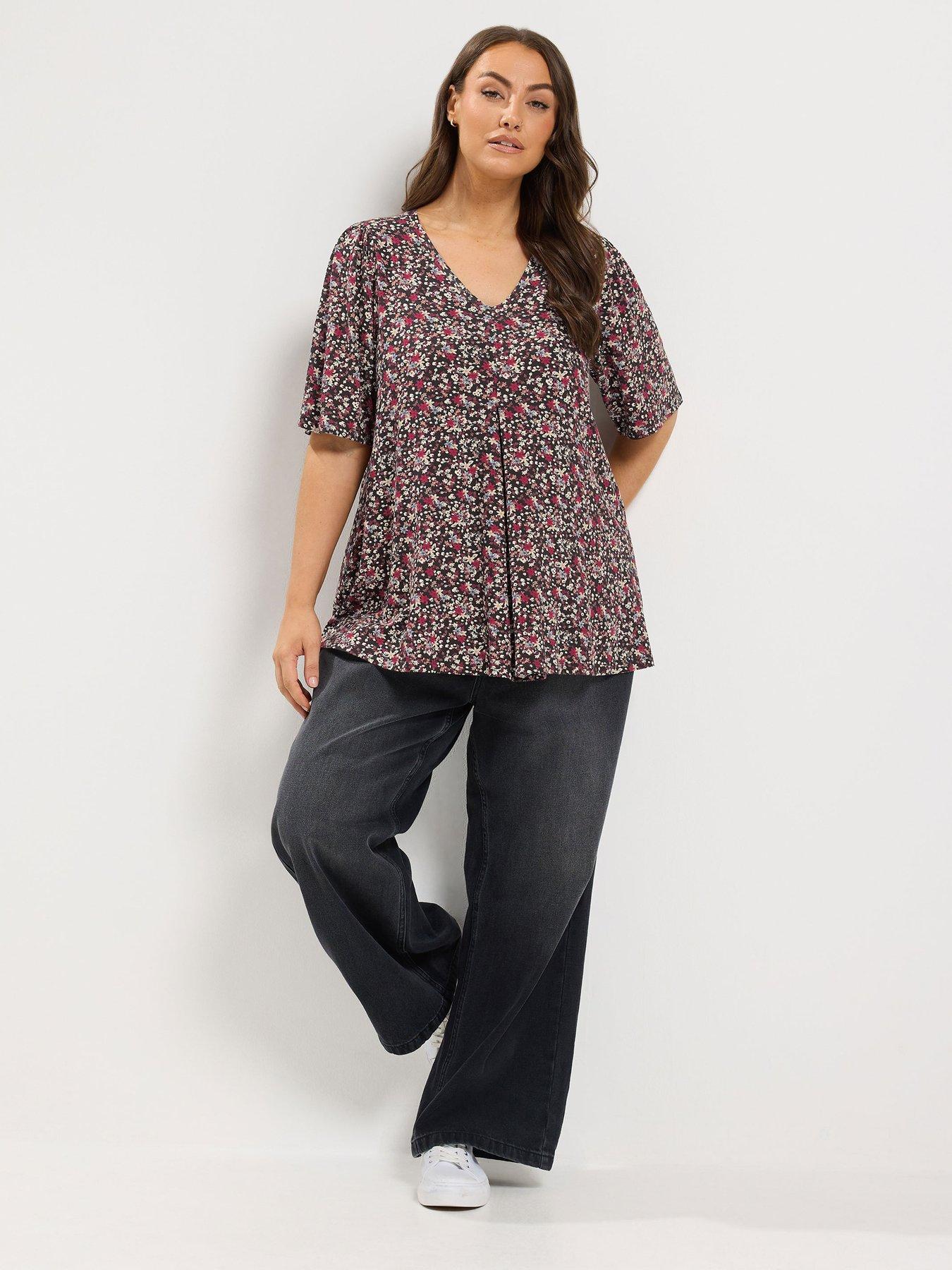 Image 3 of 4 of Yours Womens Curve Pleat Front Swing Top - Black
