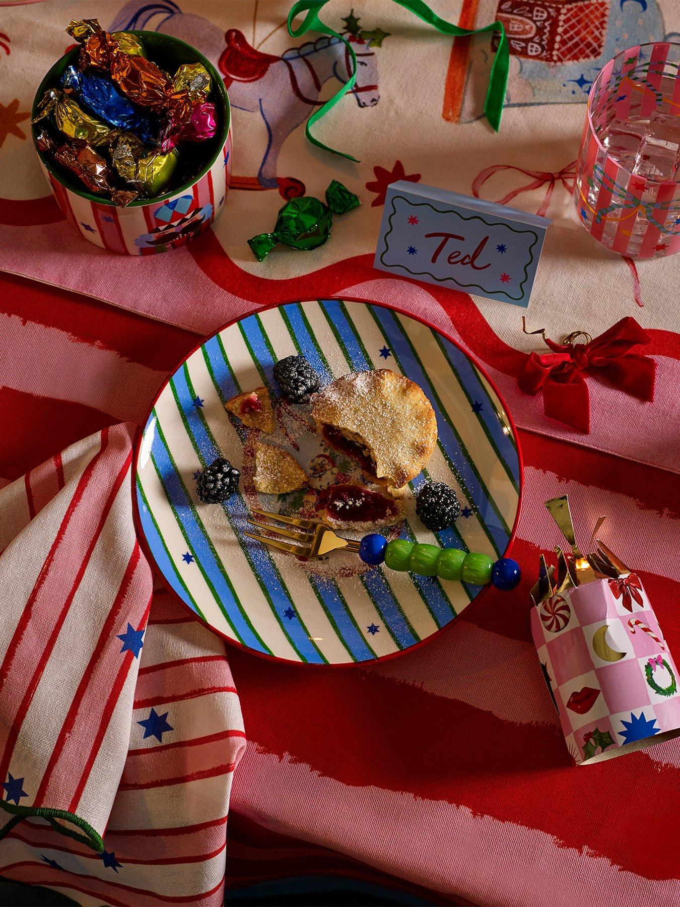 Image 3 of 7 of Eleanor Bowmer Dear Santa Cake Plates - Set Of 4