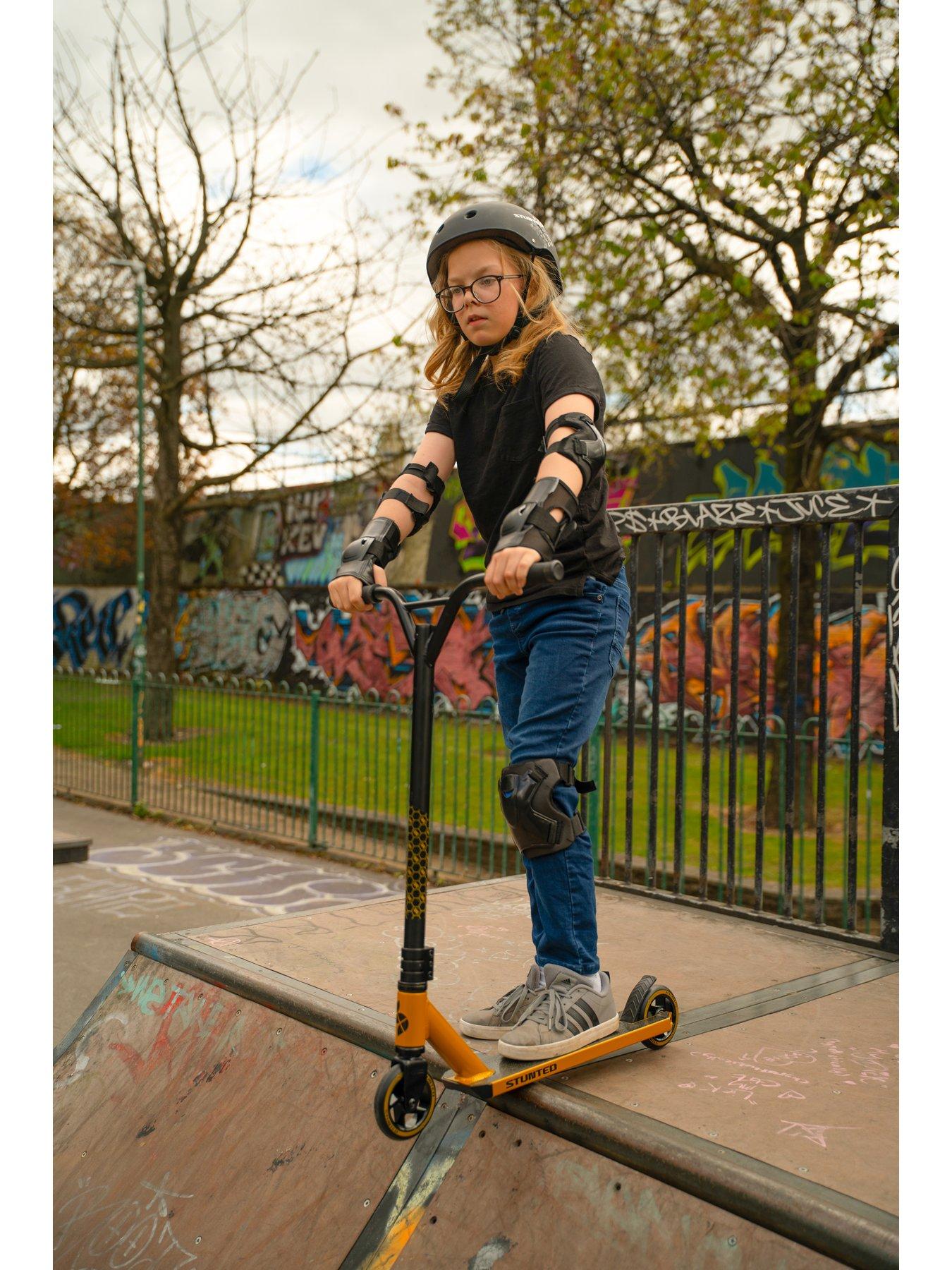 Image 2 of 8 of STUNTED Gold Dust Stunt Scooter