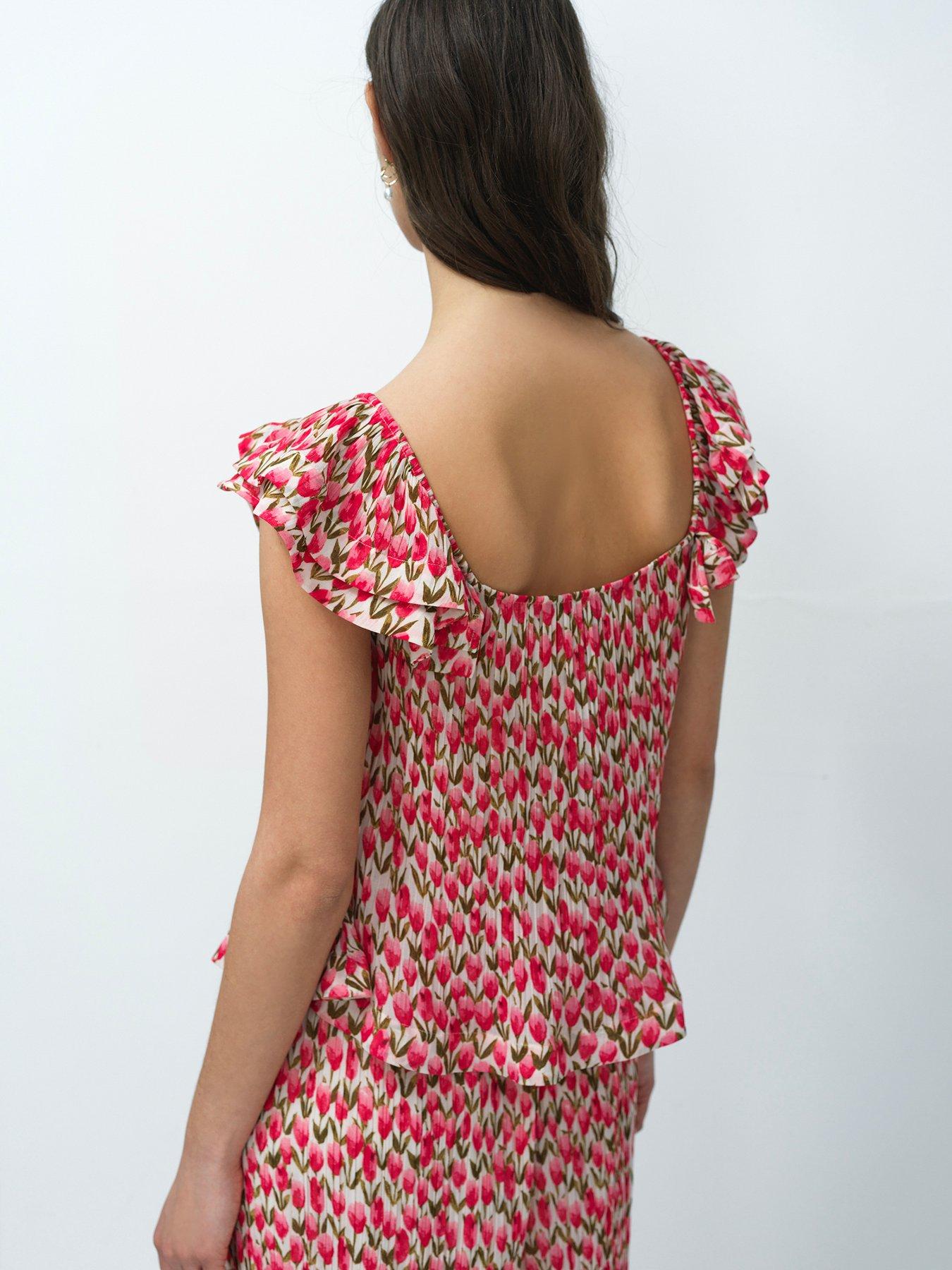 Image 2 of 6 of French Connection Floral Print Ruffle Cap Sleeve Peplum Top