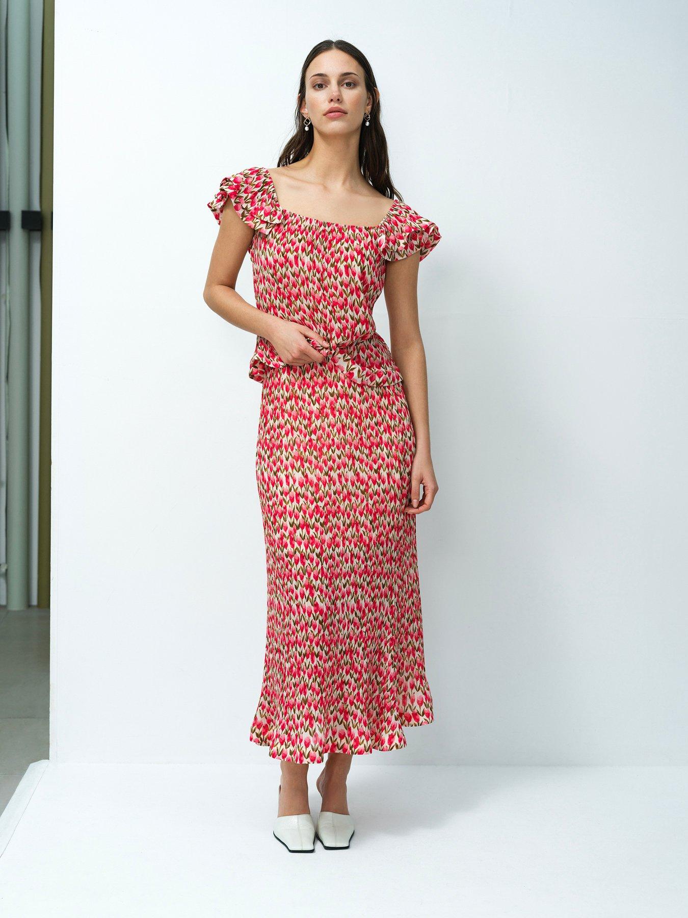 Image 6 of 6 of French Connection Floral Print Ruffle Cap Sleeve Peplum Top