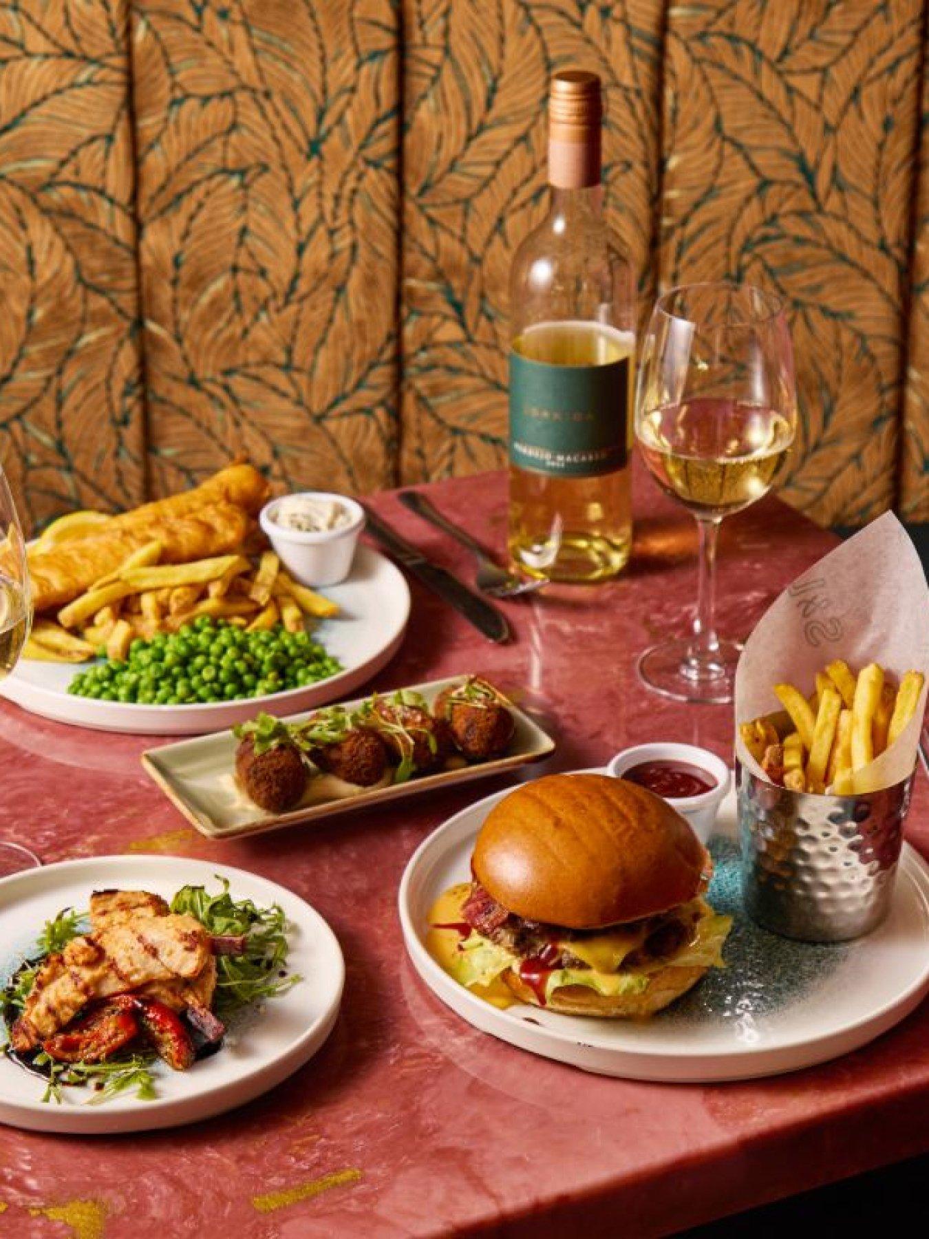 Image 4 of 4 of Virgin Experience Days Three Course Meal with a Prosecco or Beer for Two at Slug & Lettuce - 51 UK Locations