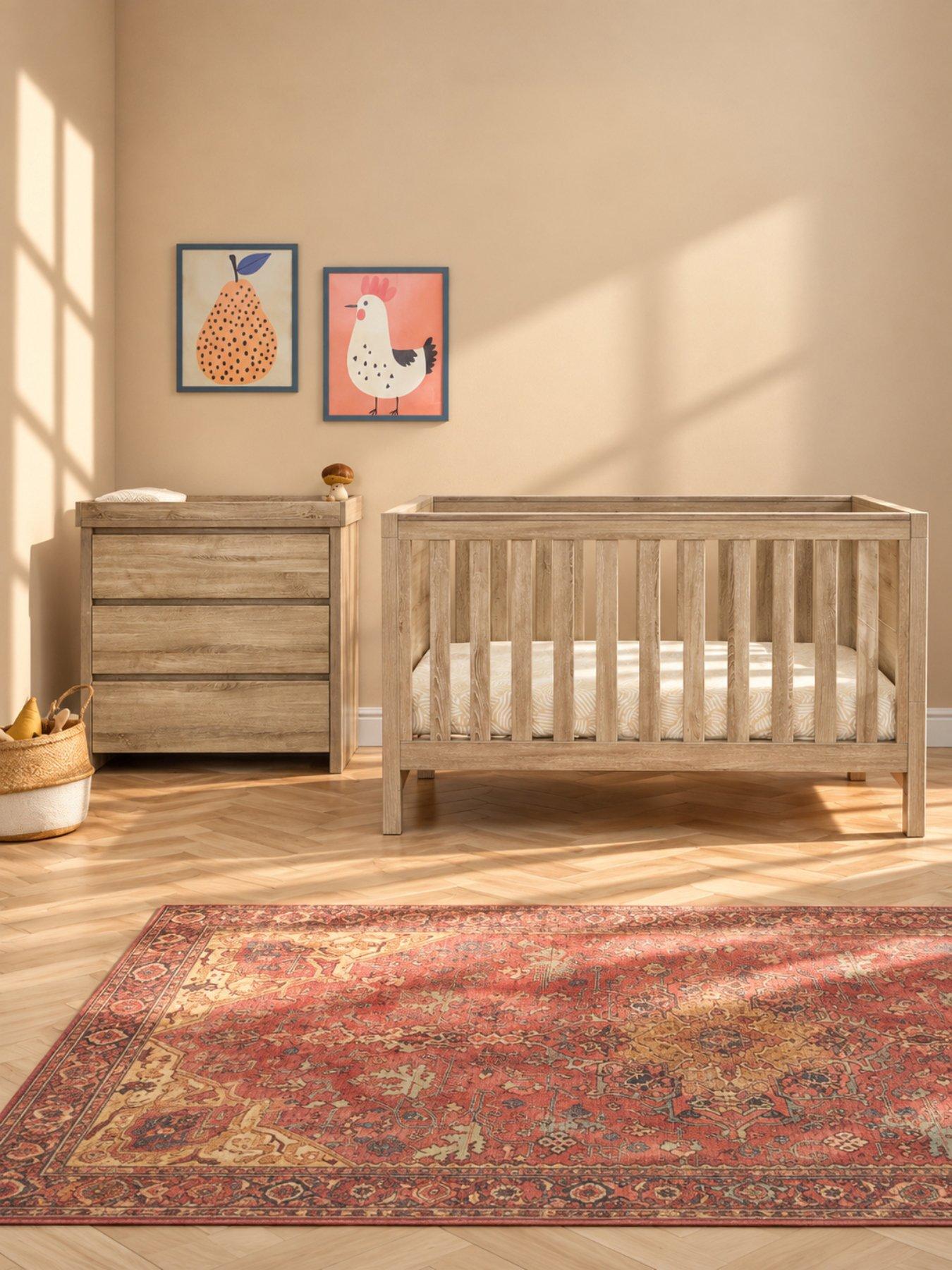 Tutti Bambini Modena 2 Piece Nursery Room Set - Oak, Brown - Toddler Bed, Chest of Drawers with Changer - Image 2