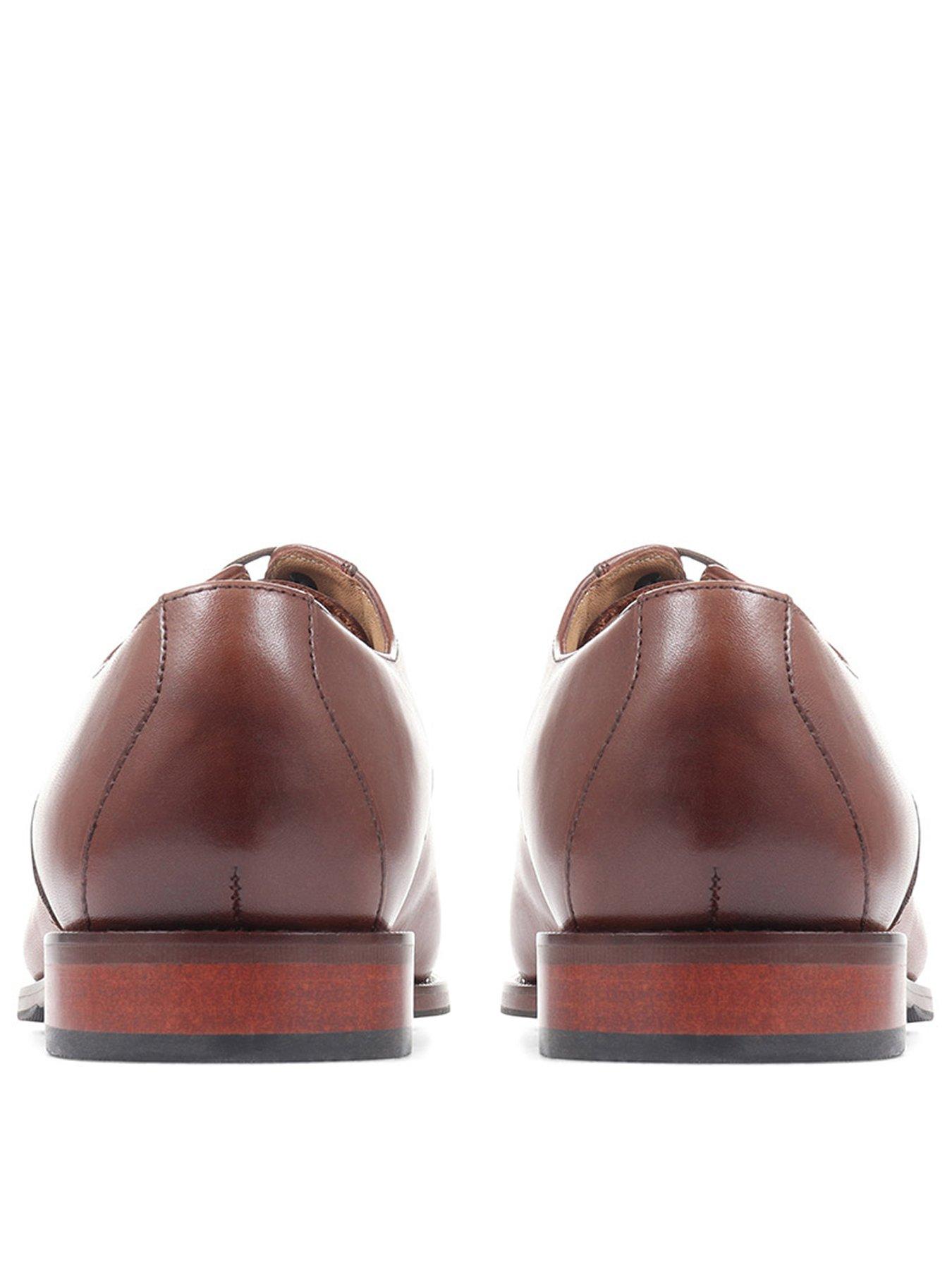 Image 3 of 6 of Jones Bootmaker Matthew Wide Fit - Chestnut