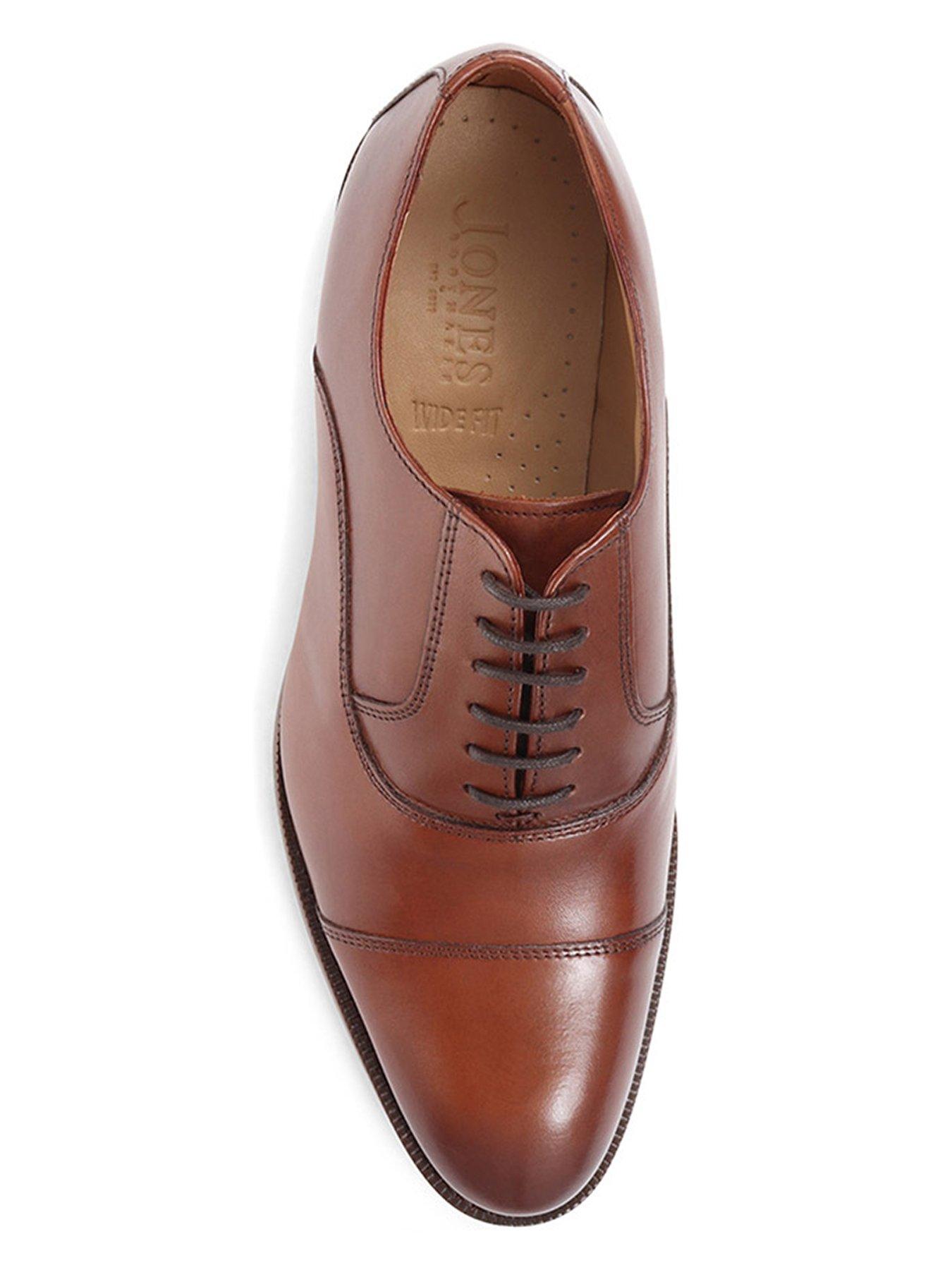 Image 4 of 6 of Jones Bootmaker Matthew Wide Fit - Chestnut